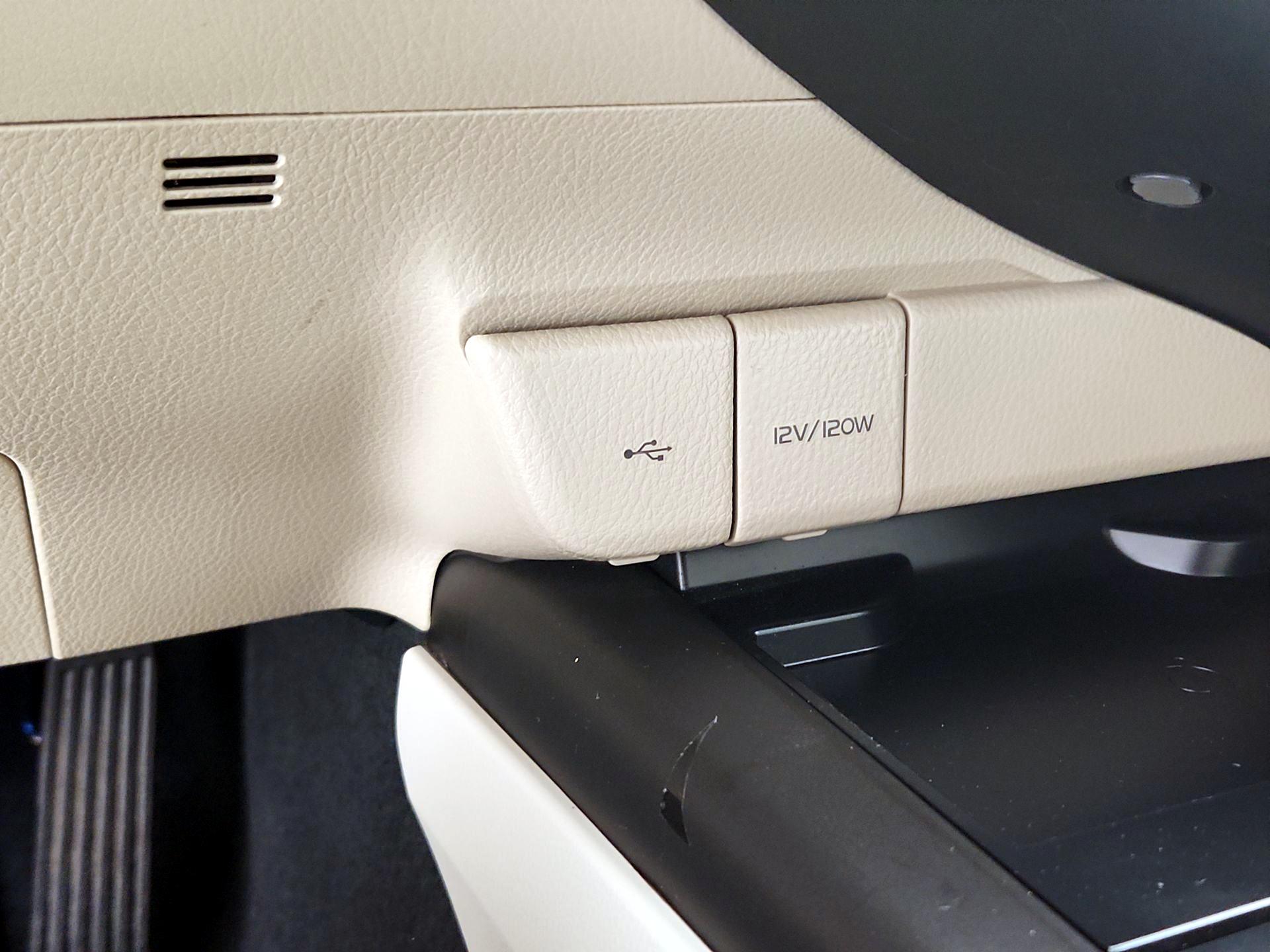 Thumbnail: 2022 Toyota Camry - 18