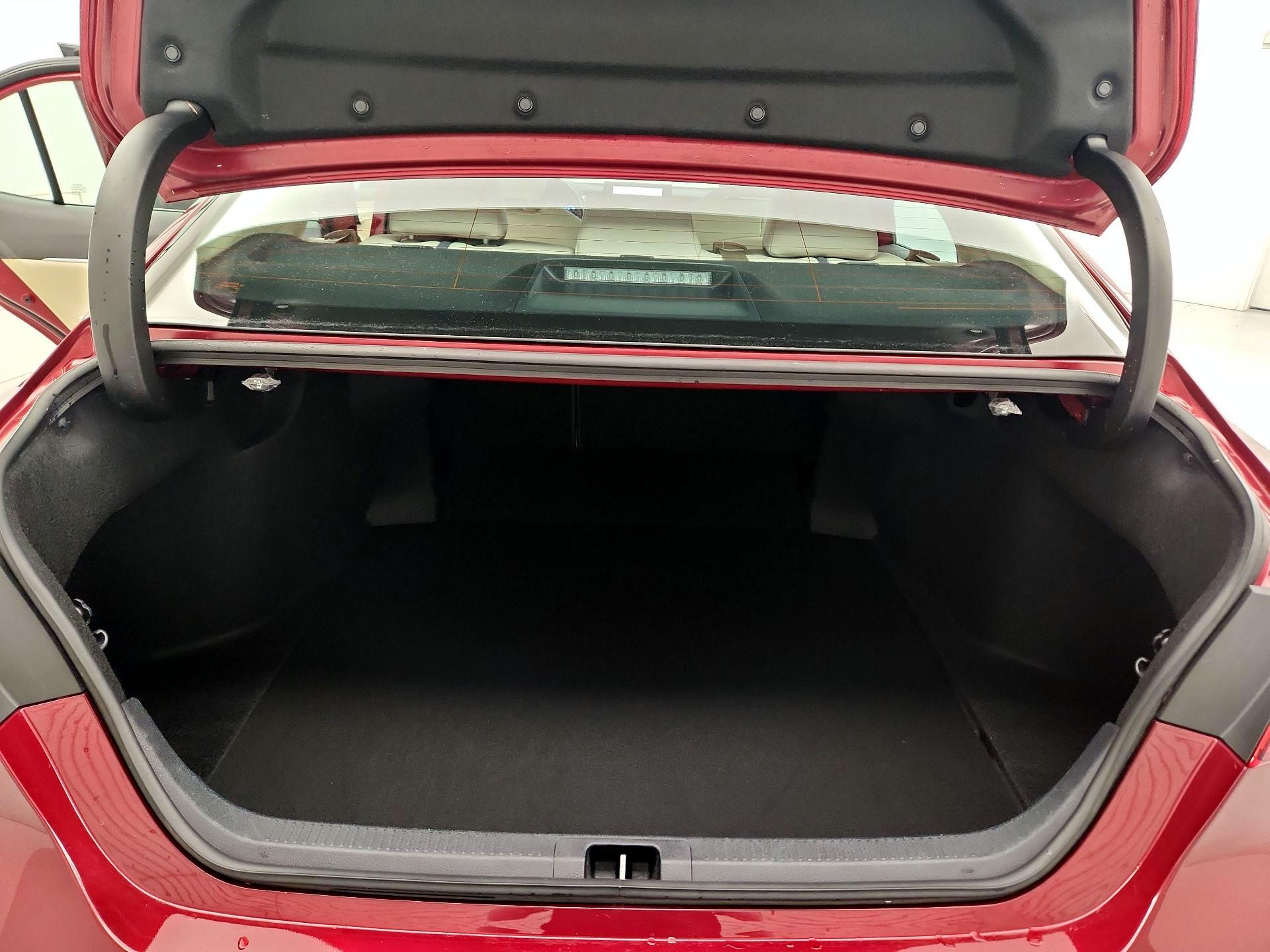 Thumbnail: 2022 Toyota Camry - 20