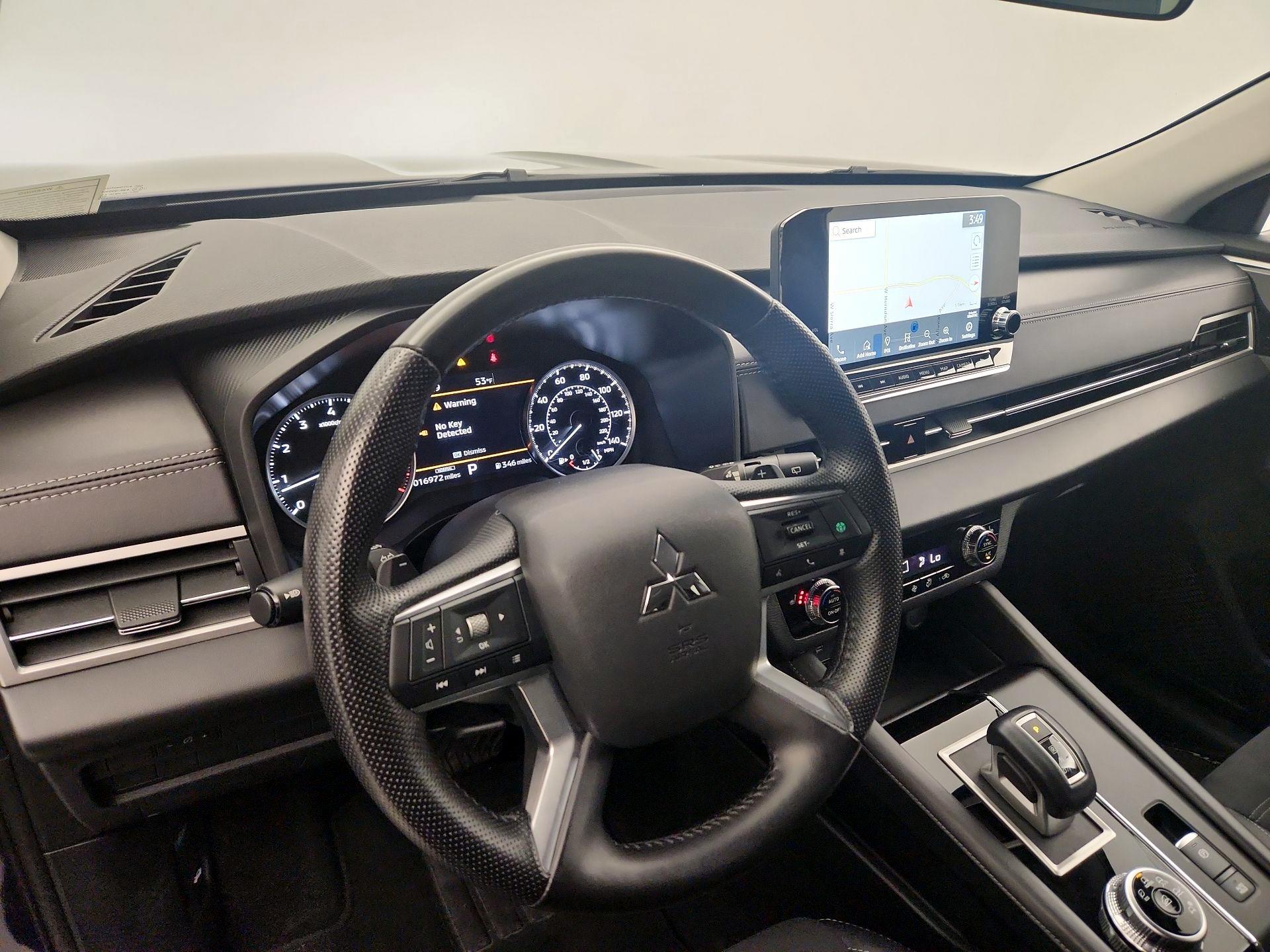 Thumbnail: 2024 Mitsubishi Outlander - 9