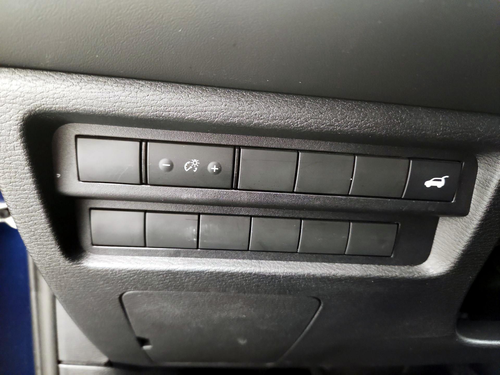 Thumbnail: 2024 Mitsubishi Outlander - 13