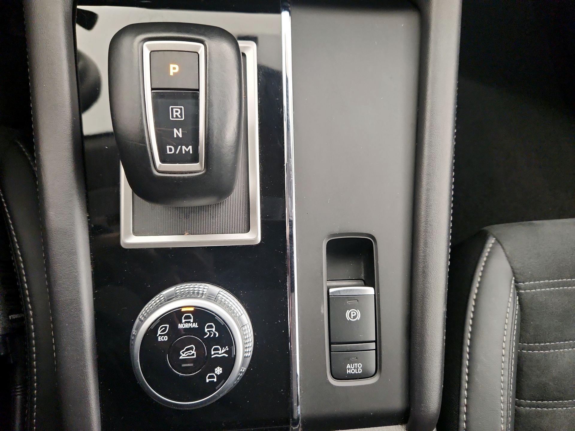 Thumbnail: 2024 Mitsubishi Outlander - 18