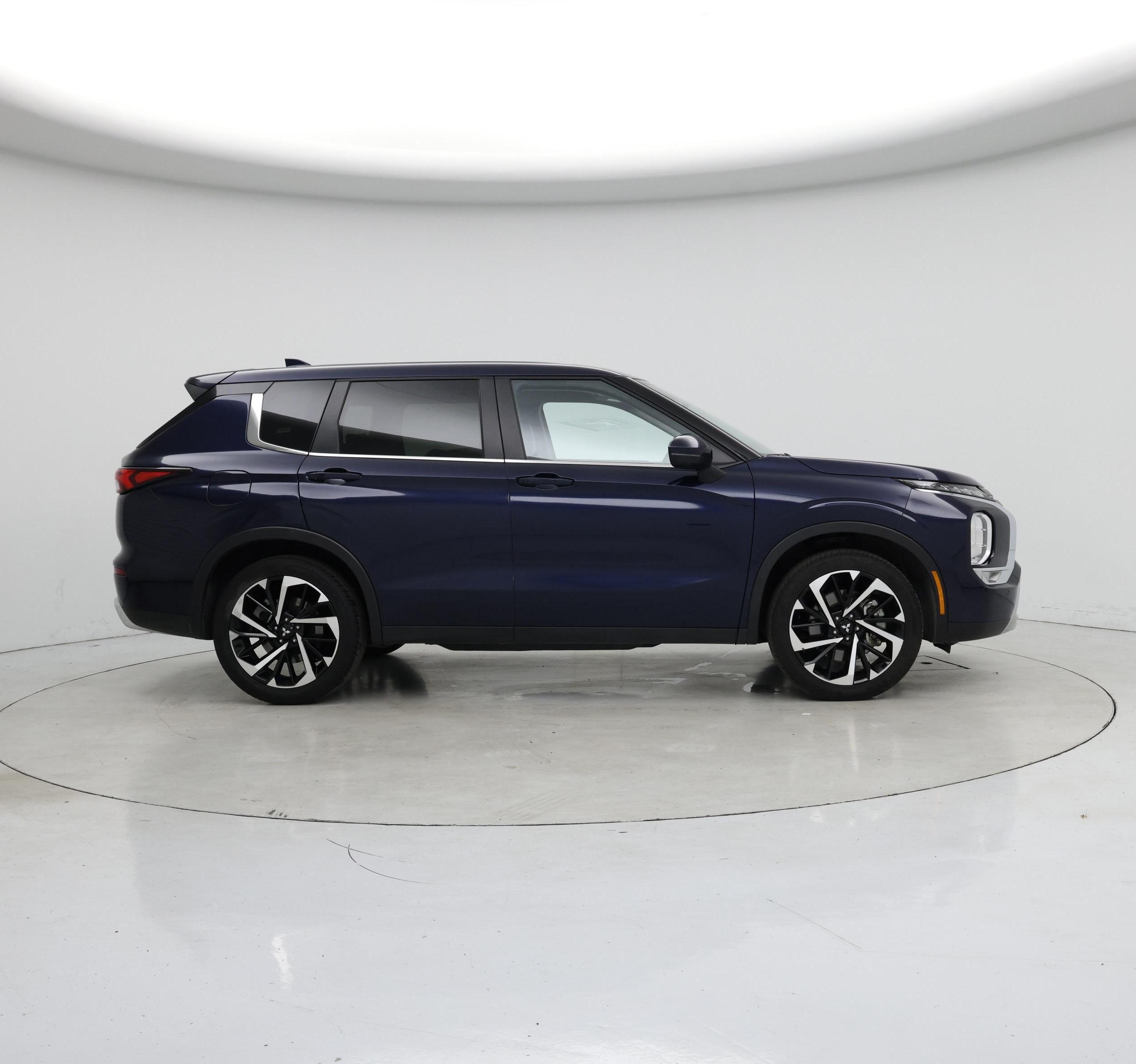 Thumbnail: 2024 Mitsubishi Outlander - 7