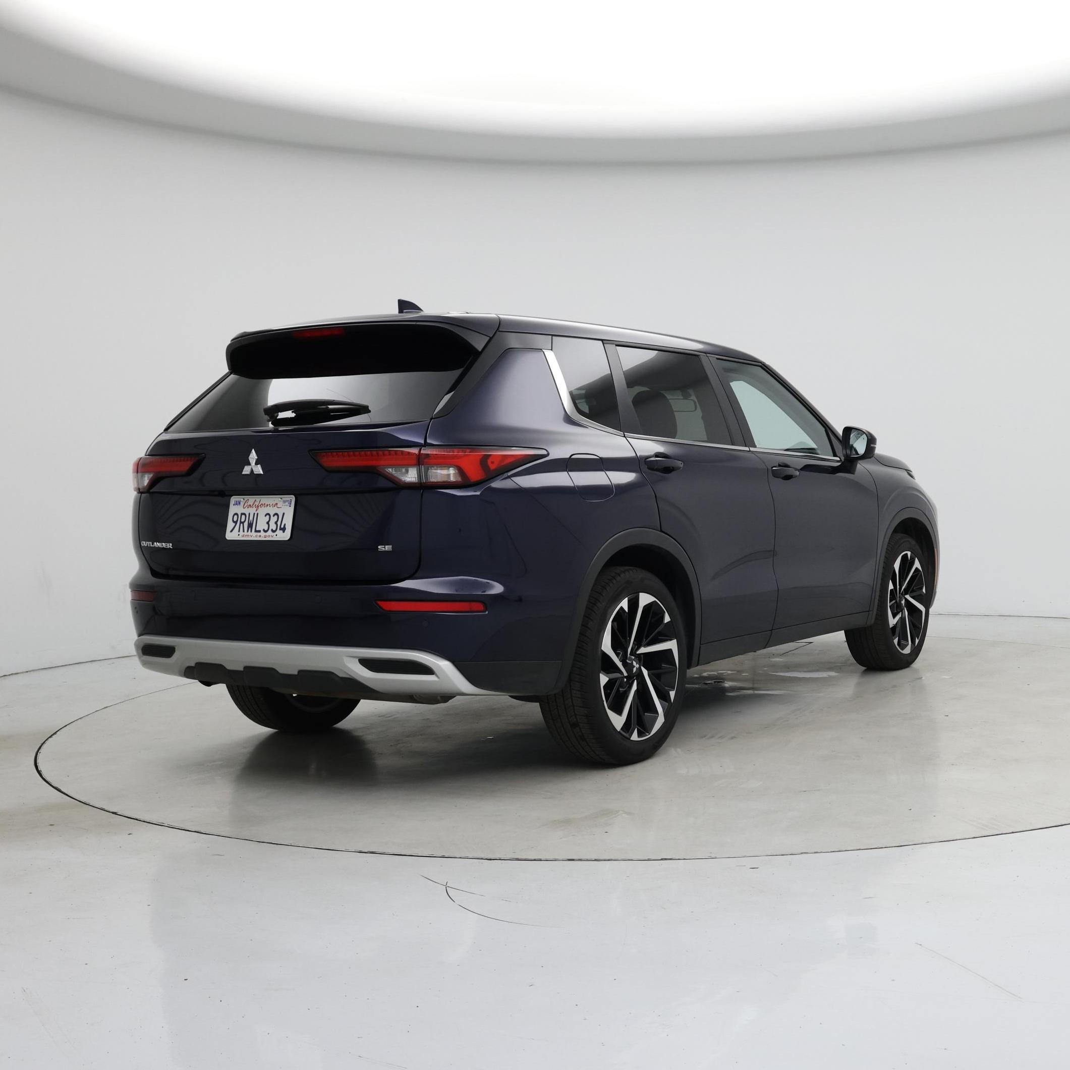 Thumbnail: 2024 Mitsubishi Outlander - 8