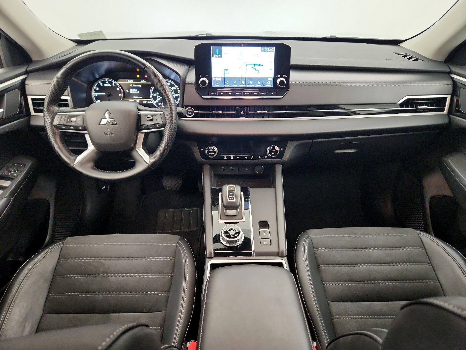 Thumbnail: 2024 Mitsubishi Outlander - 9