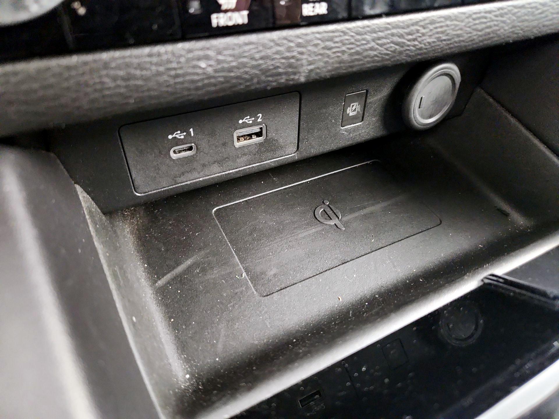 Thumbnail: 2024 Mitsubishi Outlander - 19