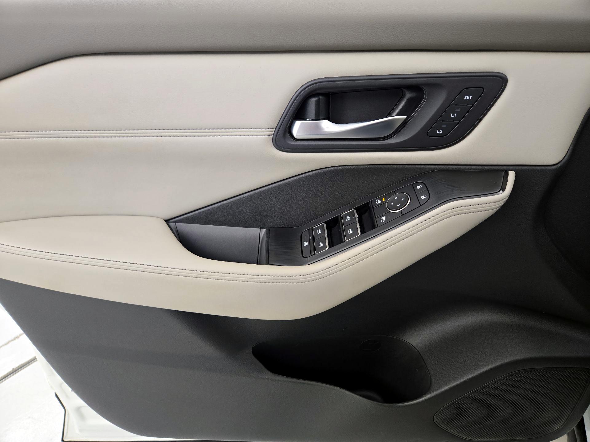 Thumbnail: 2023 Nissan Rogue - 12