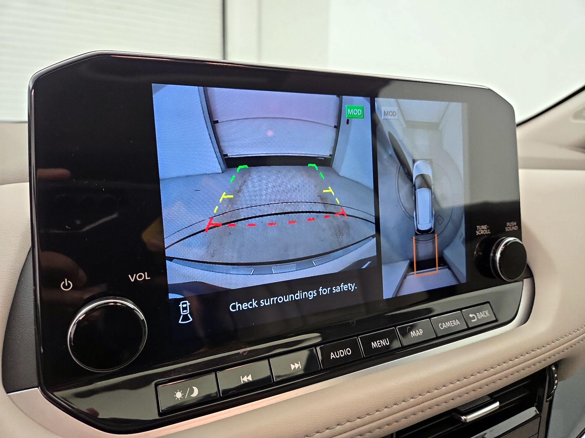 Thumbnail: 2023 Nissan Rogue - 15