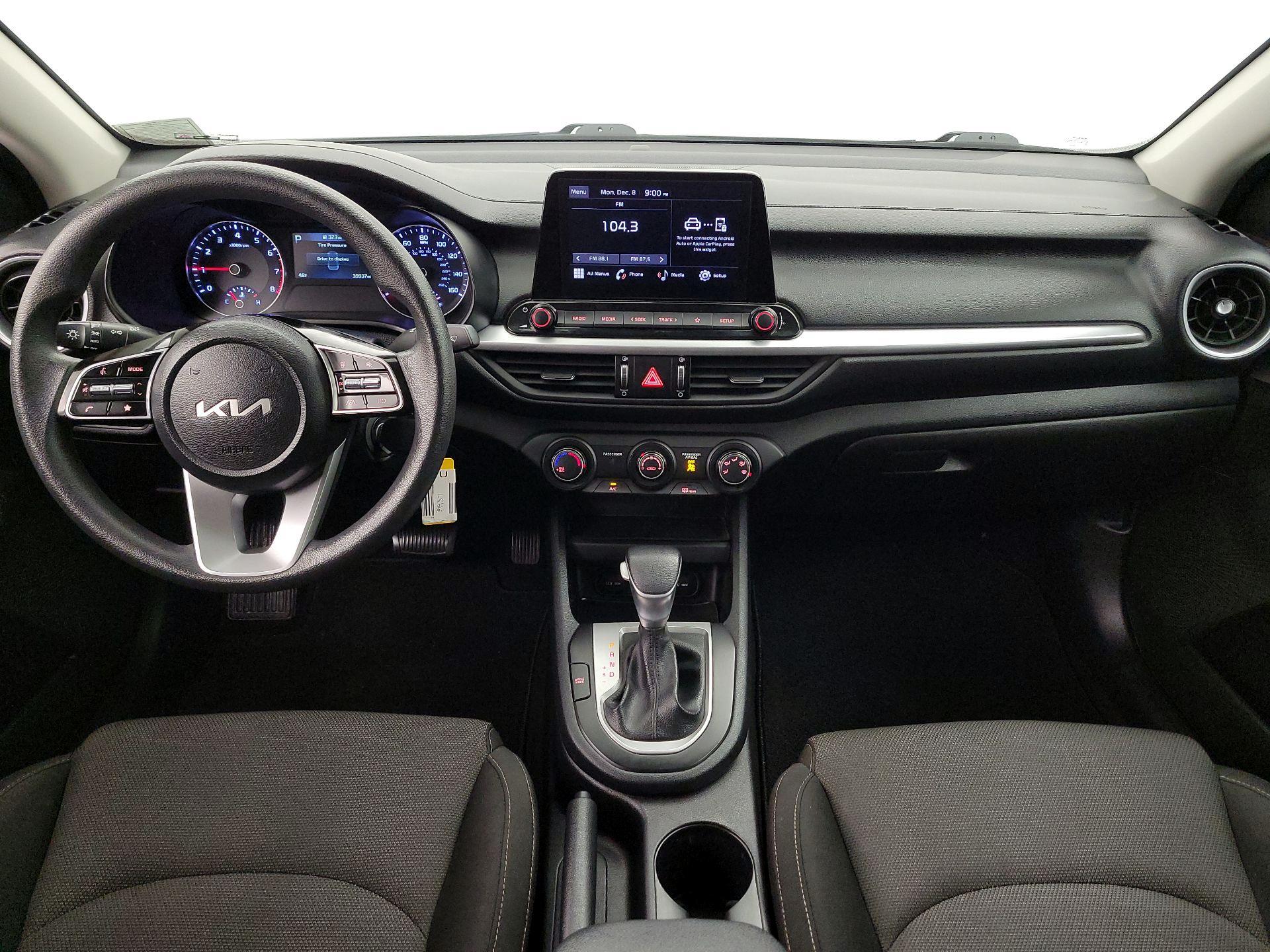 Thumbnail: 2023 Kia Forte - 9