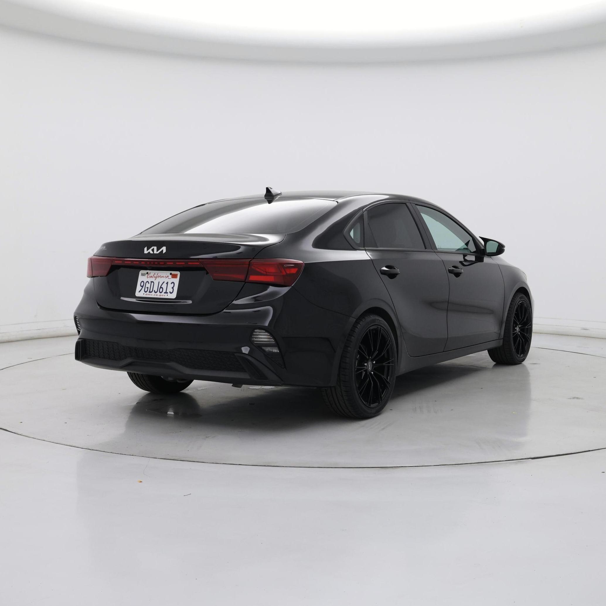 Thumbnail: 2023 Kia Forte - 8