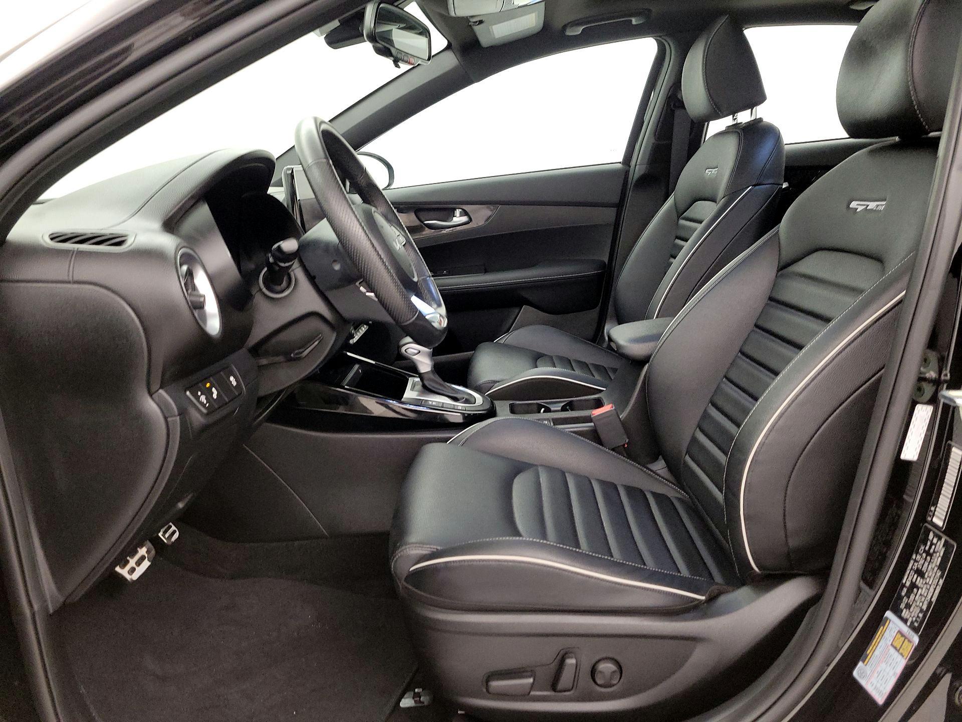 Thumbnail: 2023 Kia Forte - 11