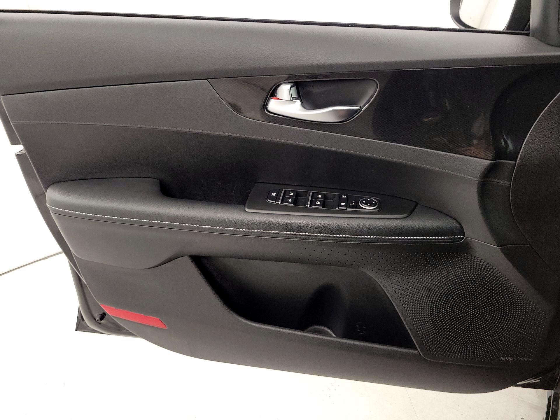 Thumbnail: 2023 Kia Forte - 12