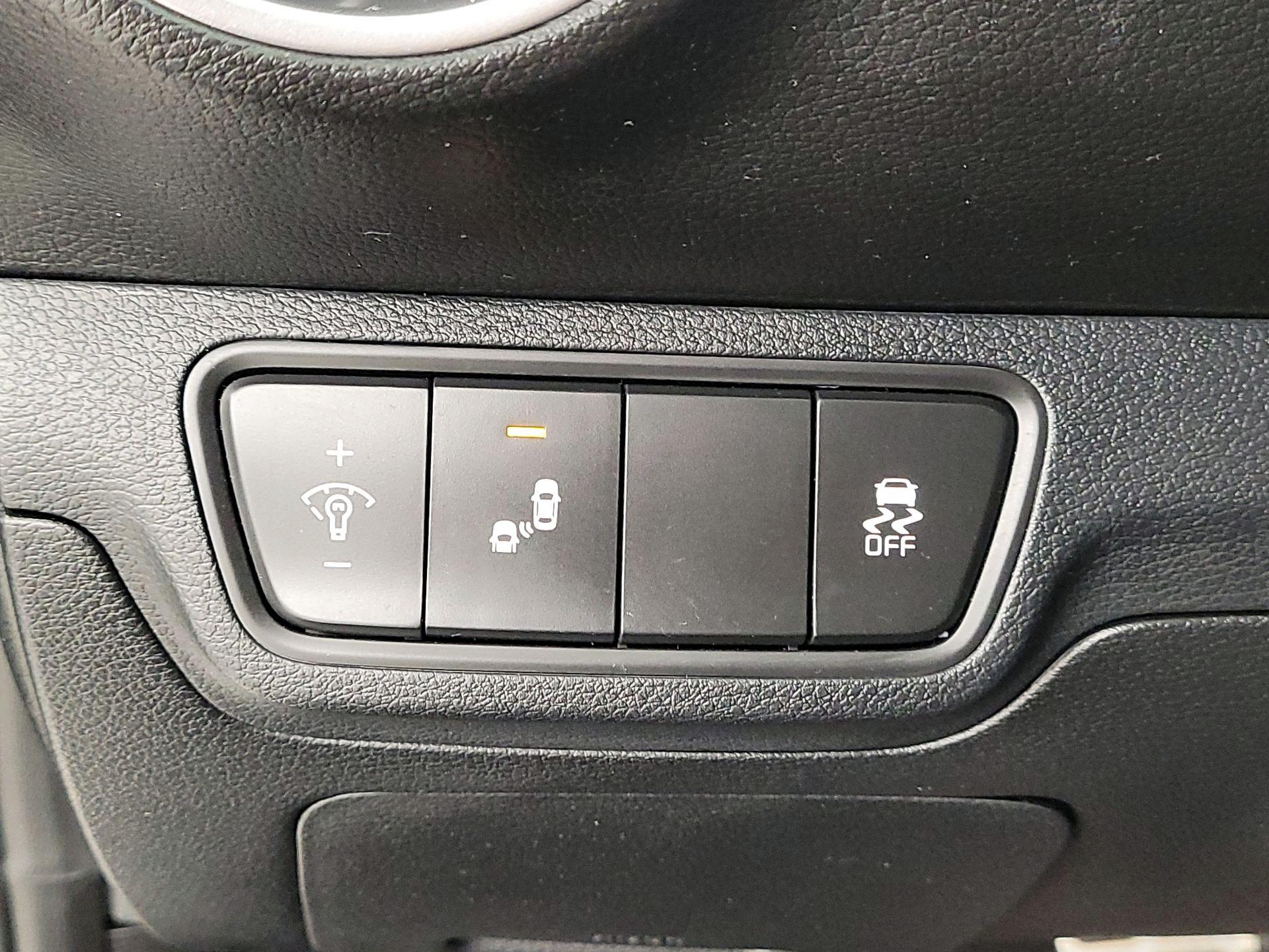 Thumbnail: 2023 Kia Forte - 13