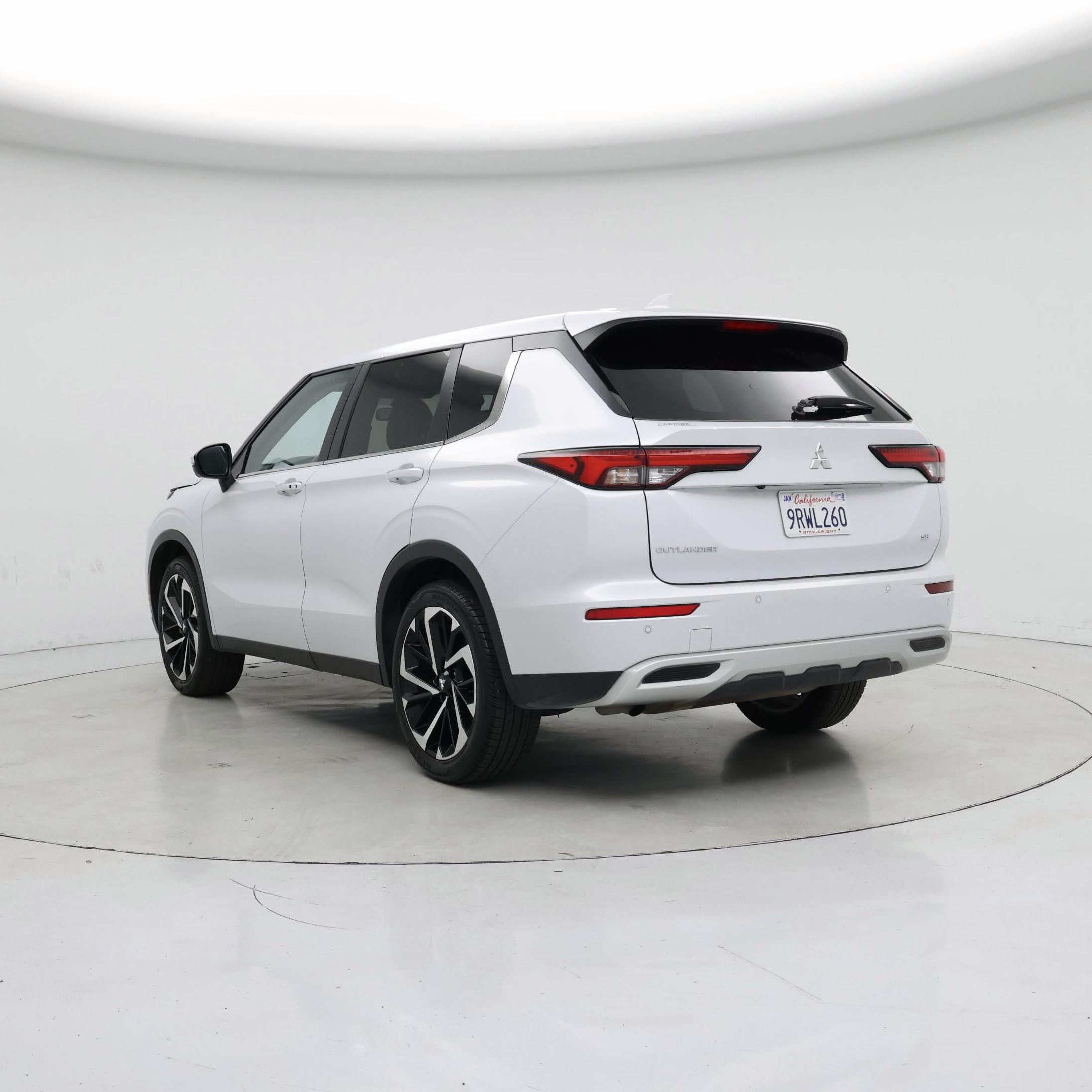 Thumbnail: 2024 Mitsubishi Outlander - 2