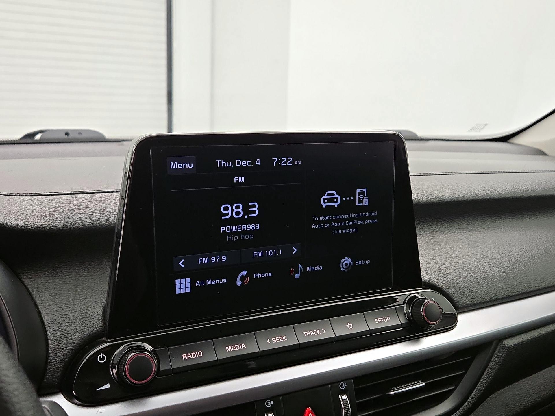 Thumbnail: 2023 Kia Forte - 15