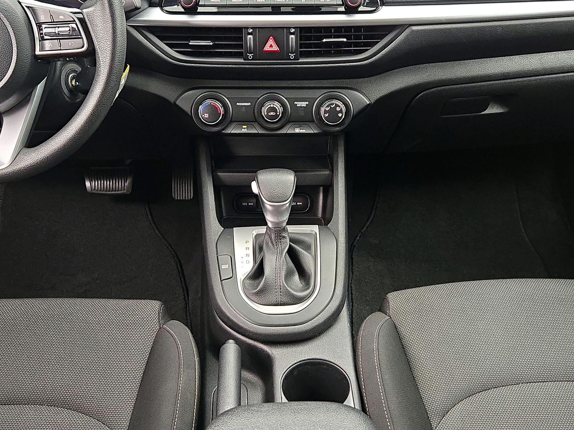 Thumbnail: 2023 Kia Forte - 17