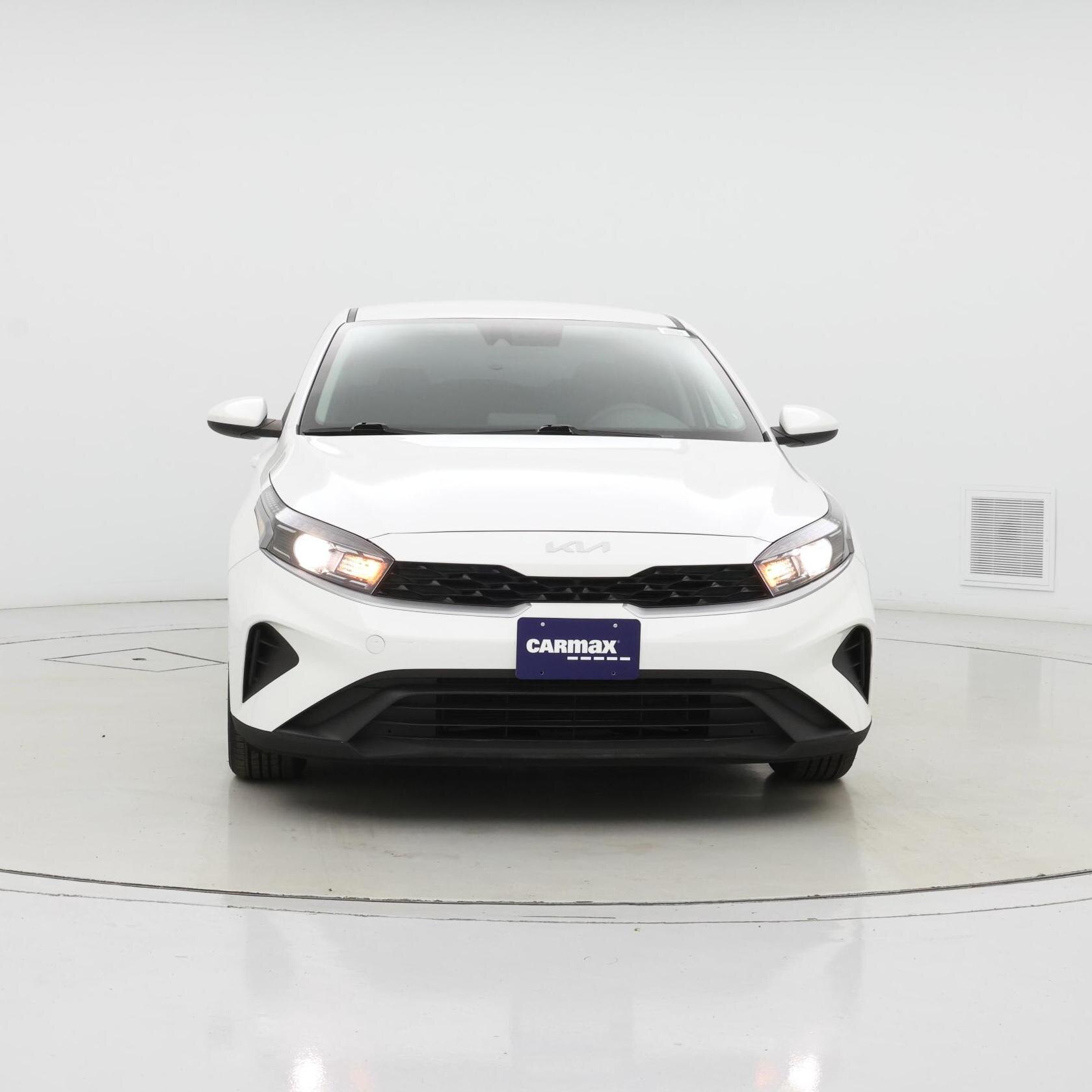 Thumbnail: 2023 Kia Forte - 5