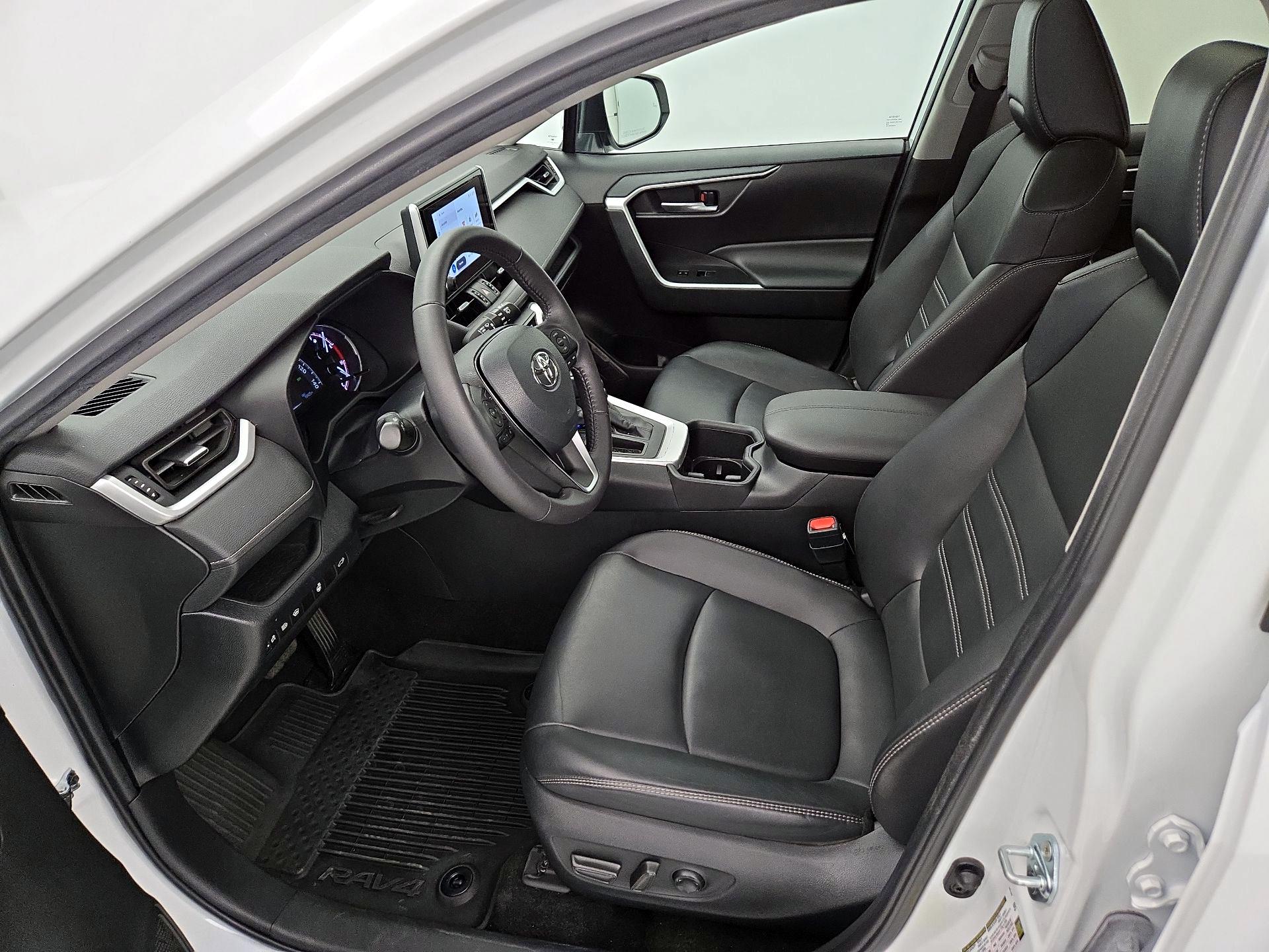 Thumbnail: 2024 Toyota RAV4 - 11