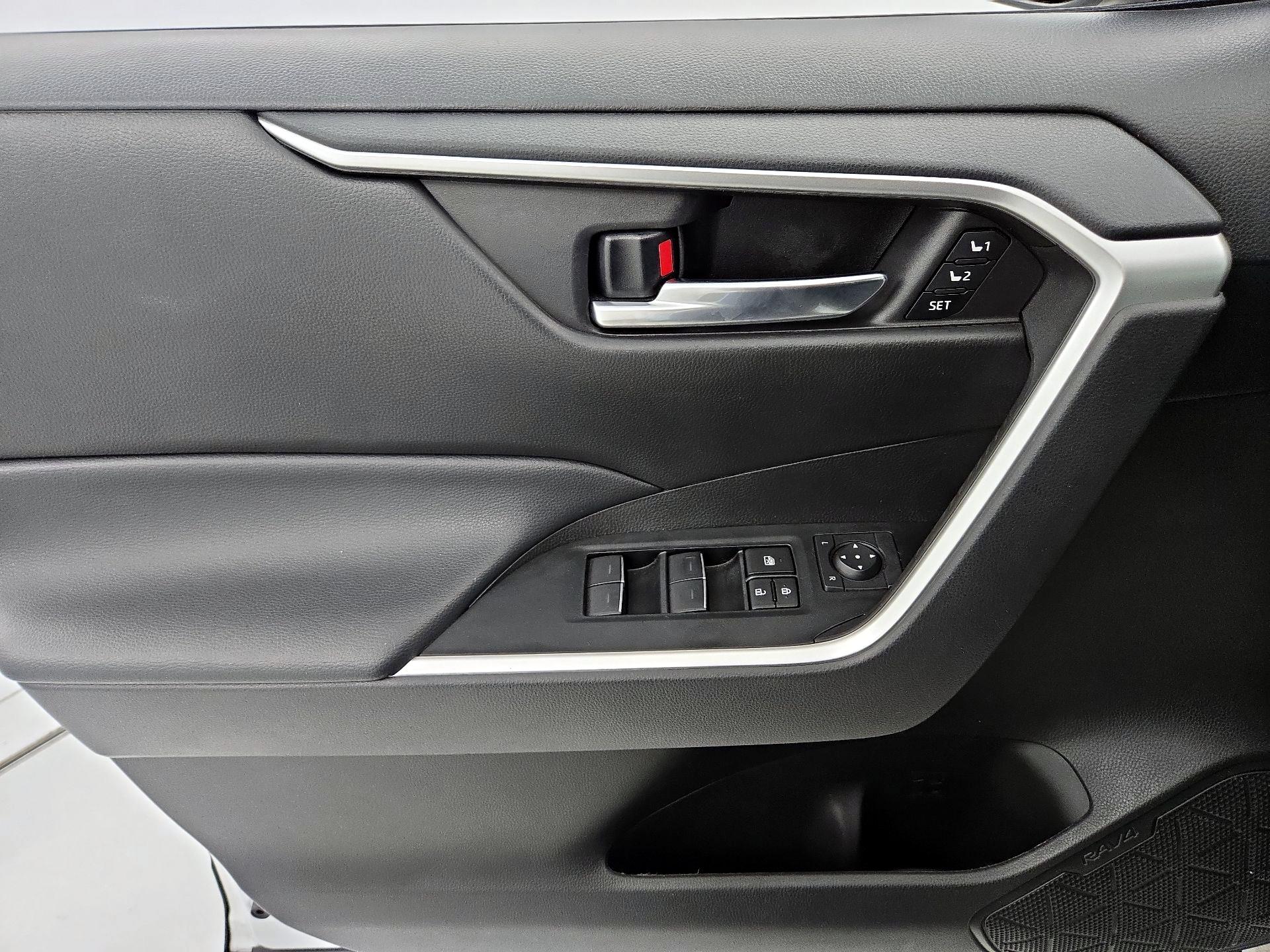 Thumbnail: 2024 Toyota RAV4 - 12