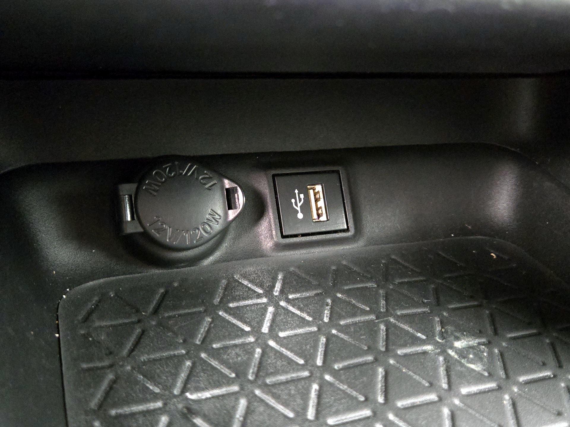 Thumbnail: 2024 Toyota RAV4 - 18