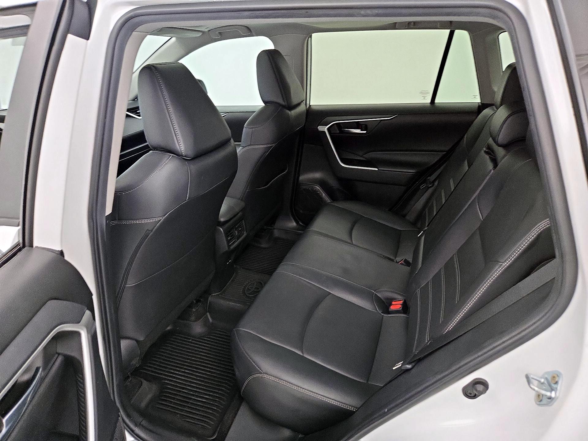 Thumbnail: 2024 Toyota RAV4 - 20