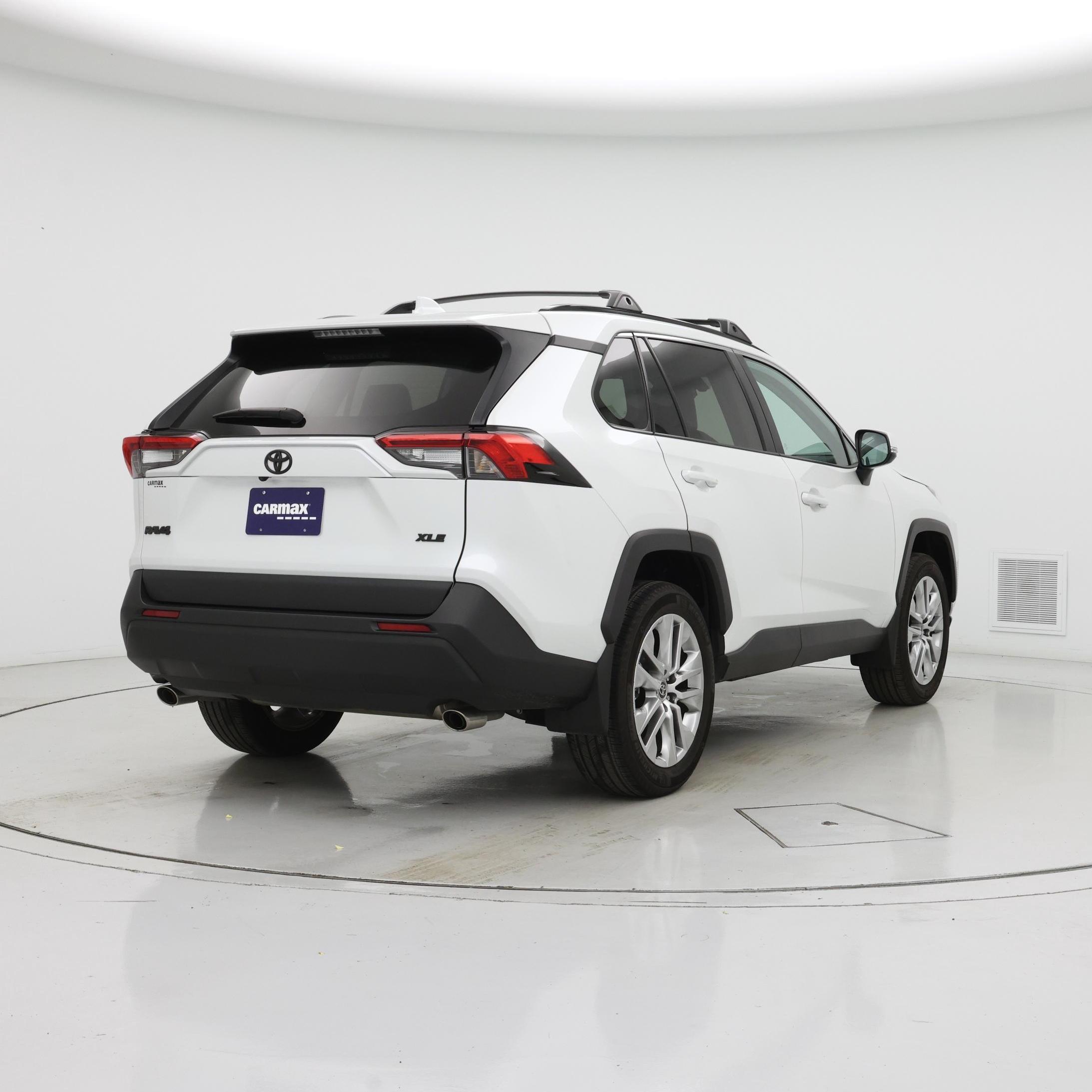 Thumbnail: 2024 Toyota RAV4 - 8