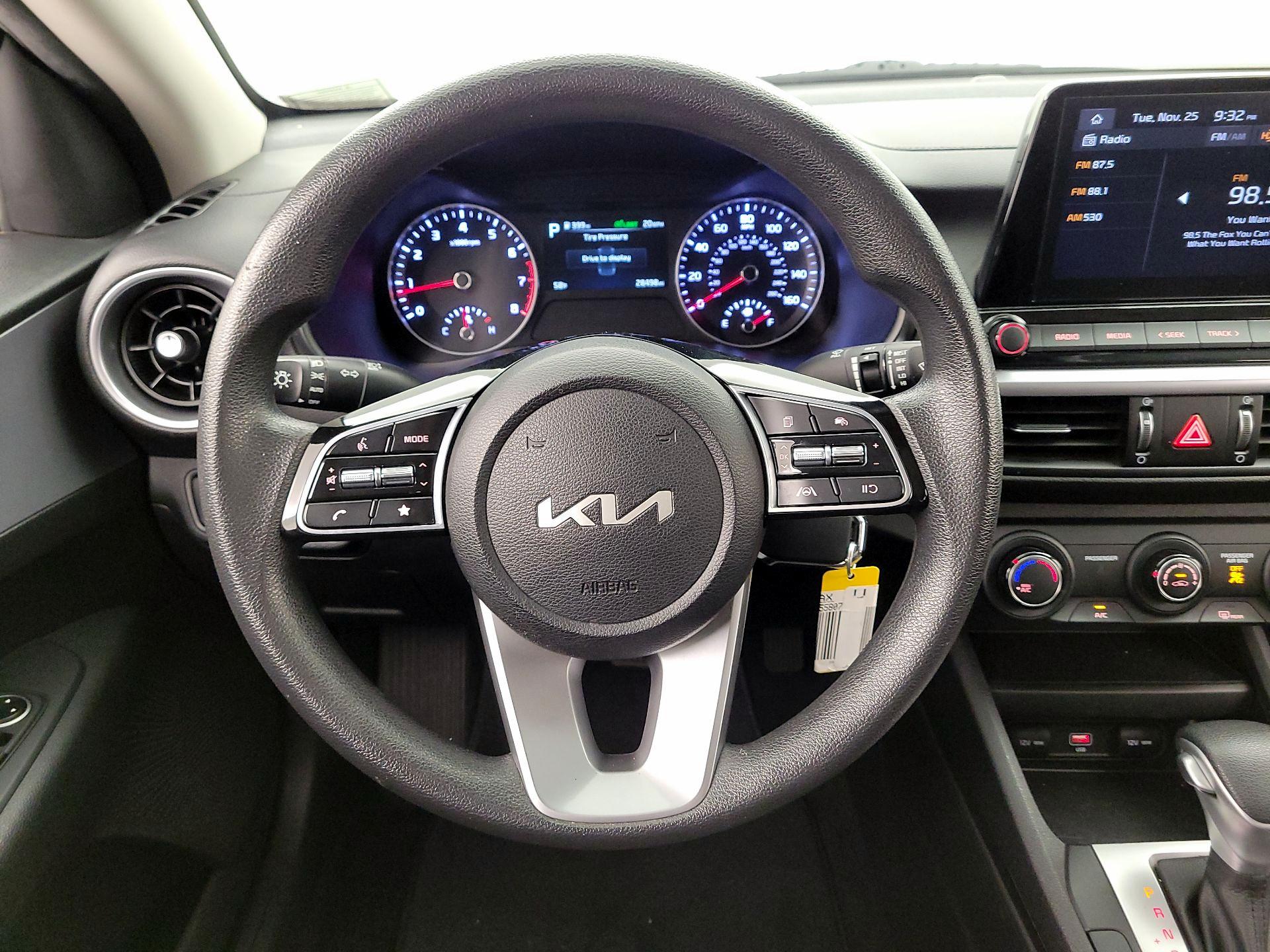 Thumbnail: 2023 Kia Forte - 10