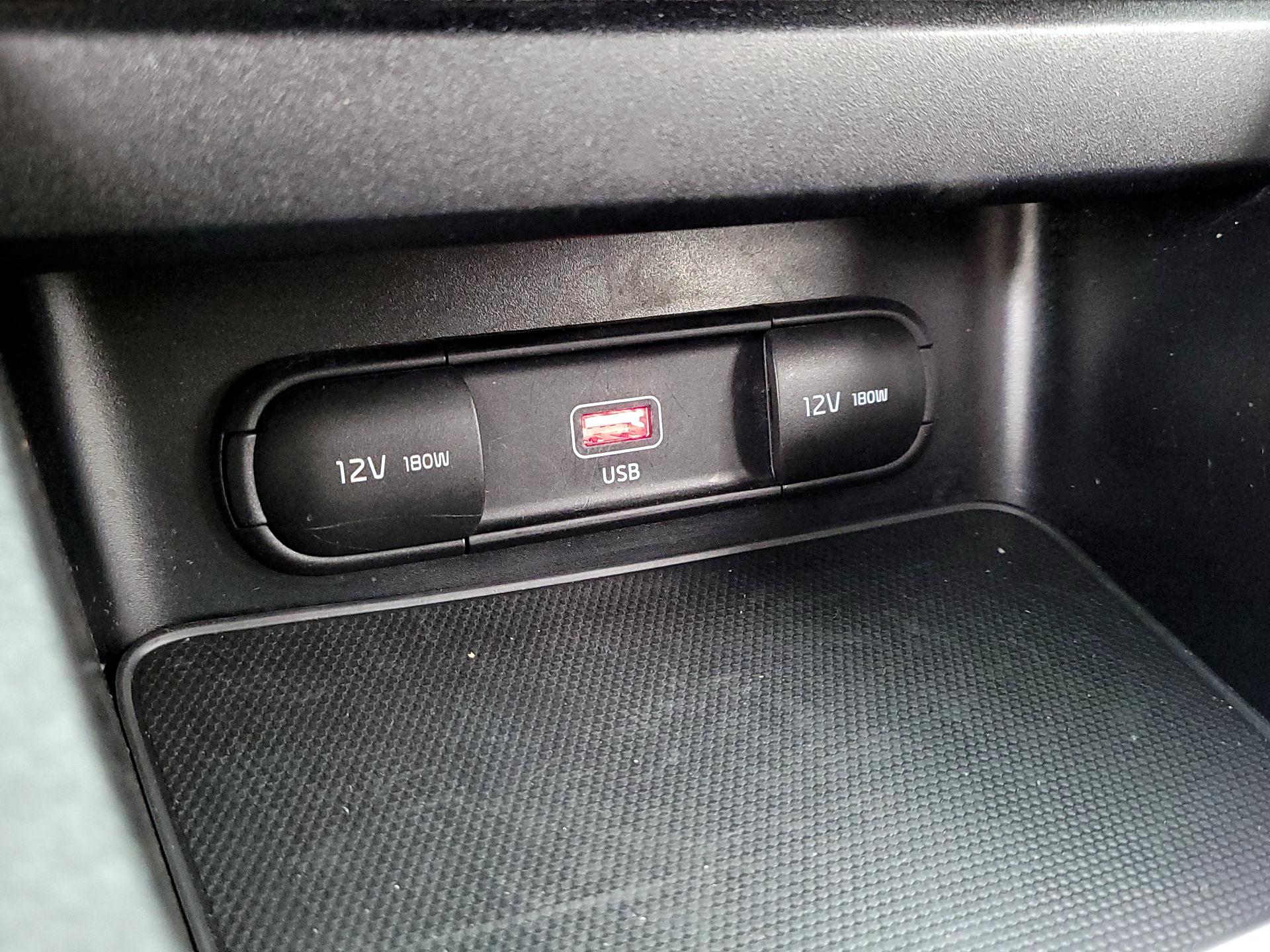 Thumbnail: 2023 Kia Forte - 18