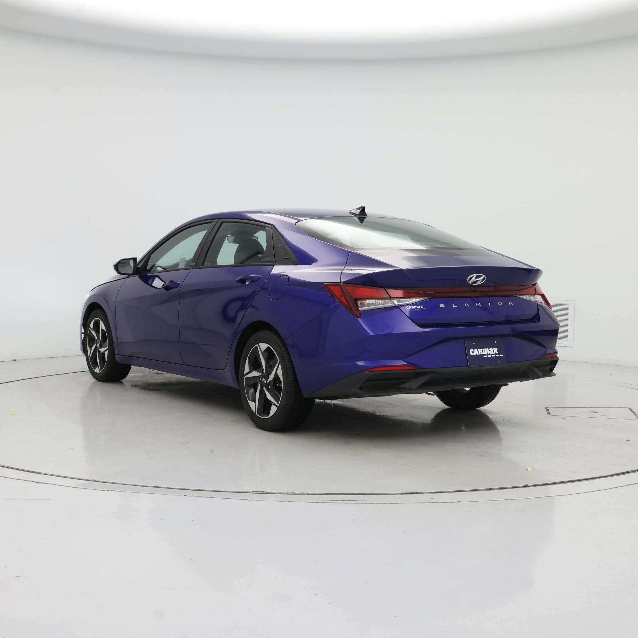 Thumbnail: 2023 Hyundai Elantra - 2