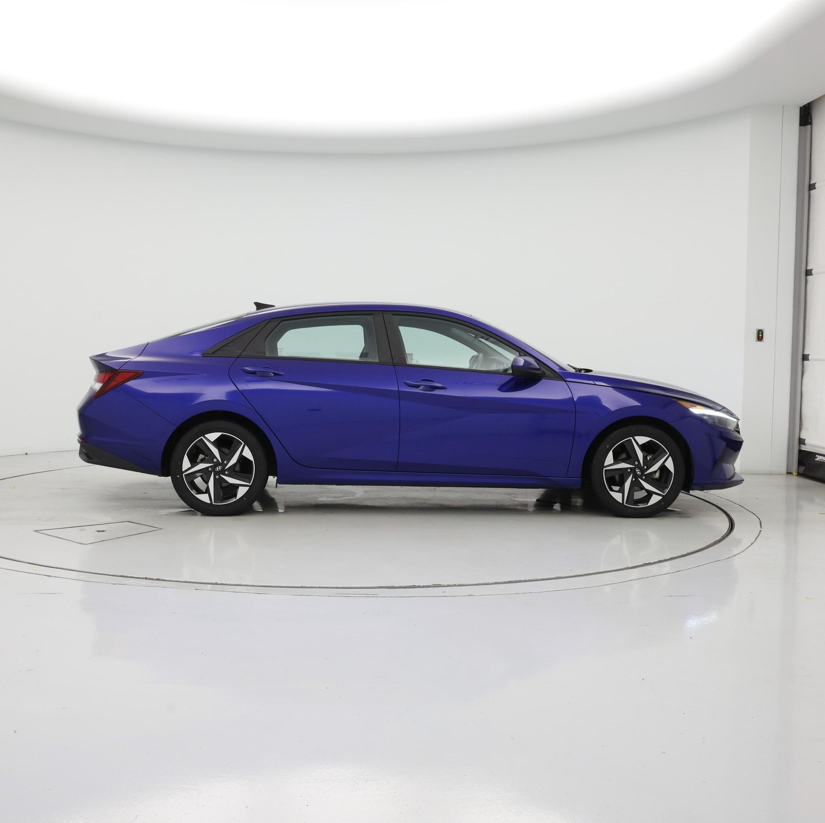 Thumbnail: 2023 Hyundai Elantra - 7