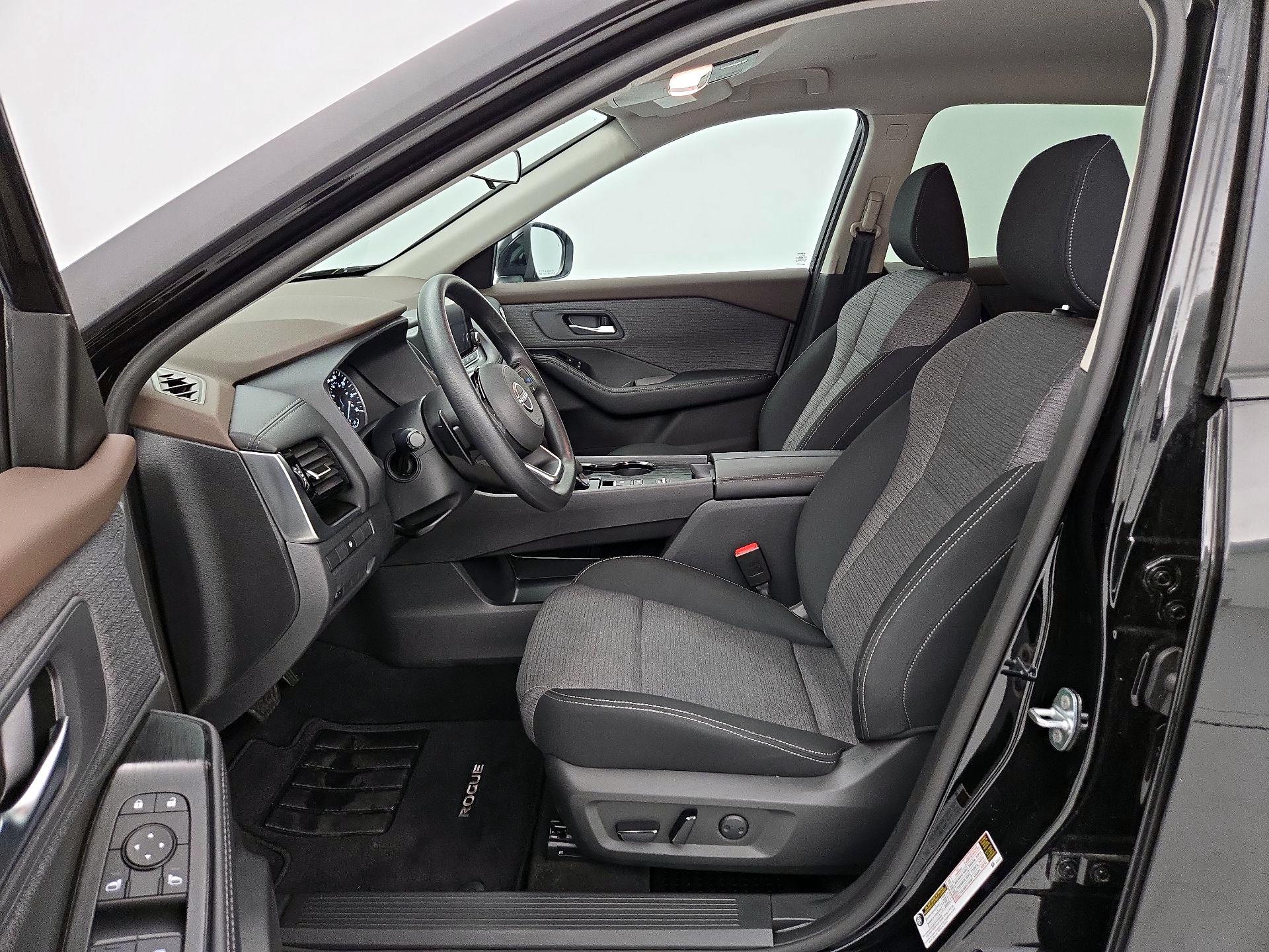 Thumbnail: 2023 Nissan Rogue - 11