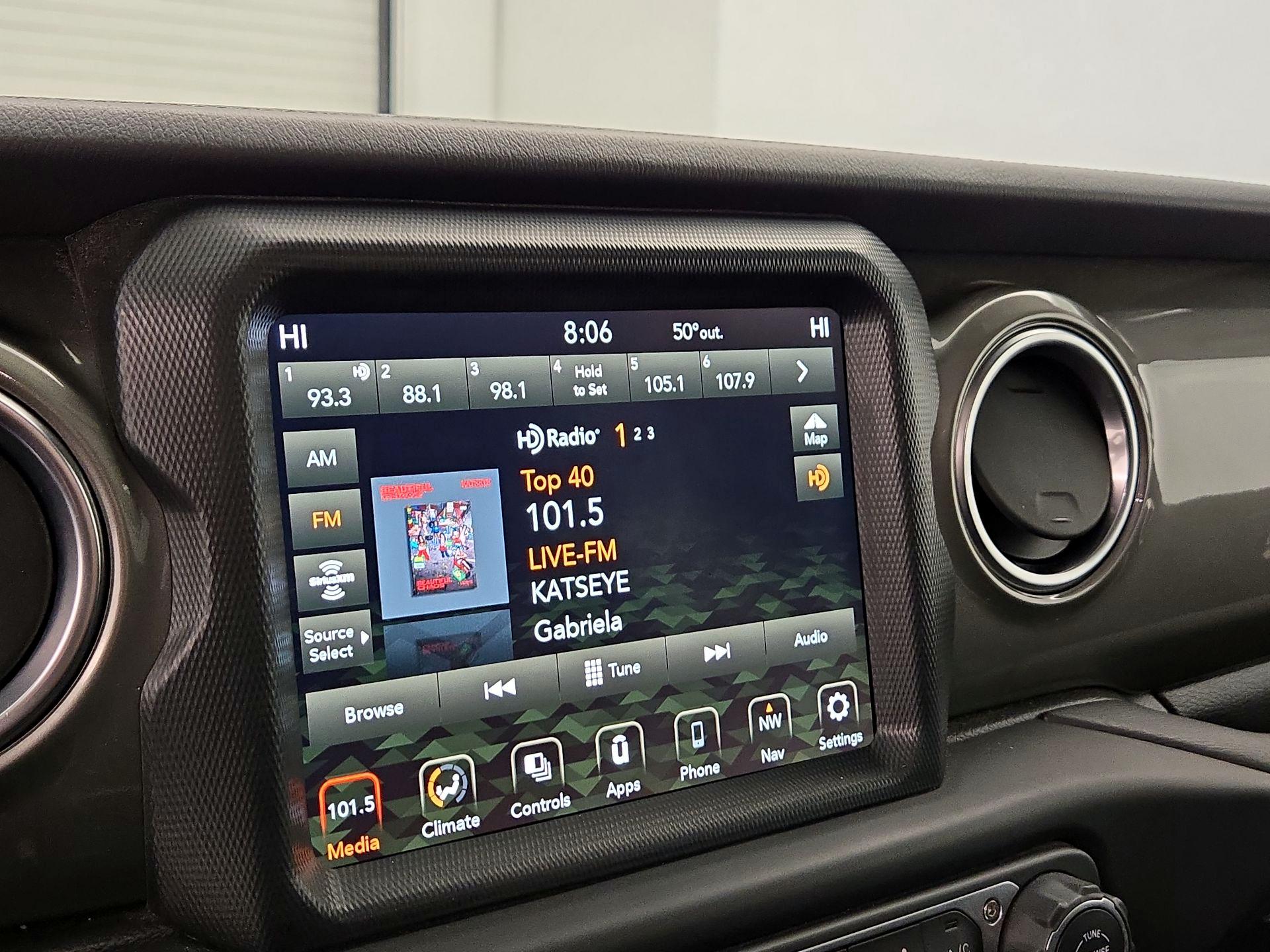 Thumbnail: 2023 Jeep Gladiator - 16