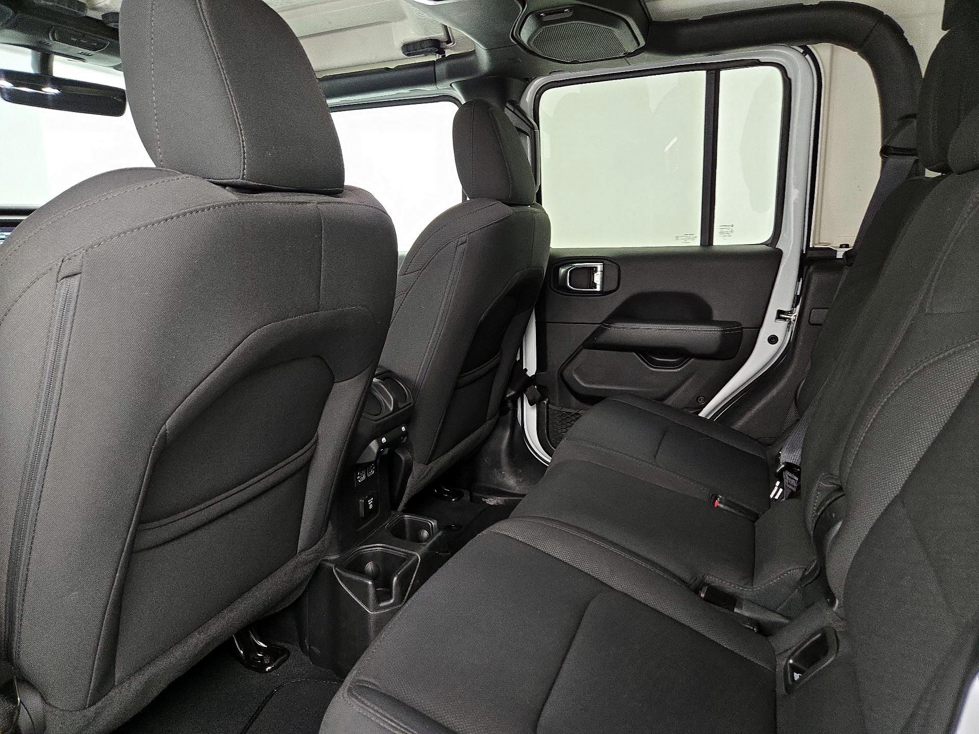 Thumbnail: 2023 Jeep Gladiator - 20