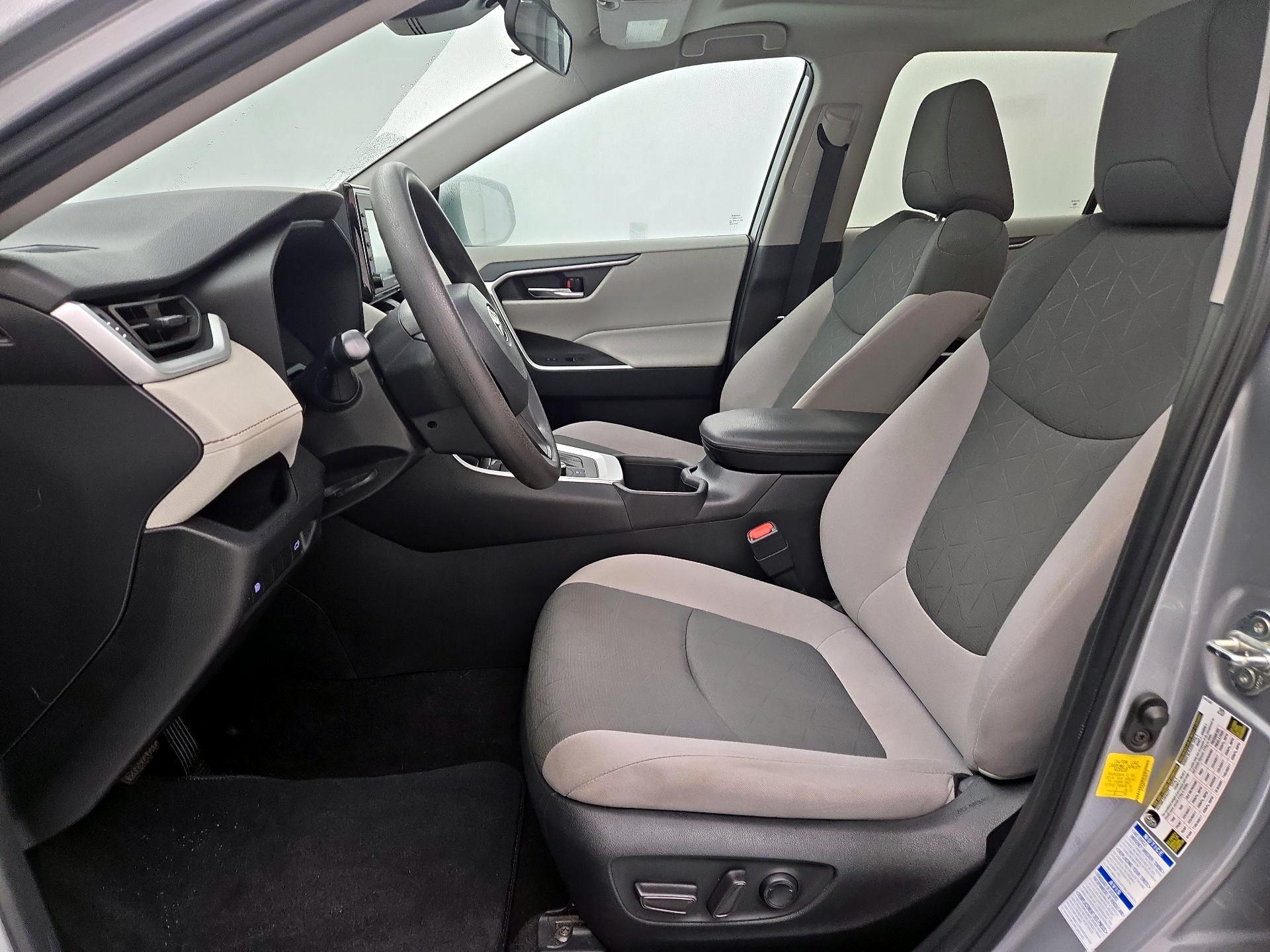 Thumbnail: 2022 Toyota RAV4 - 11