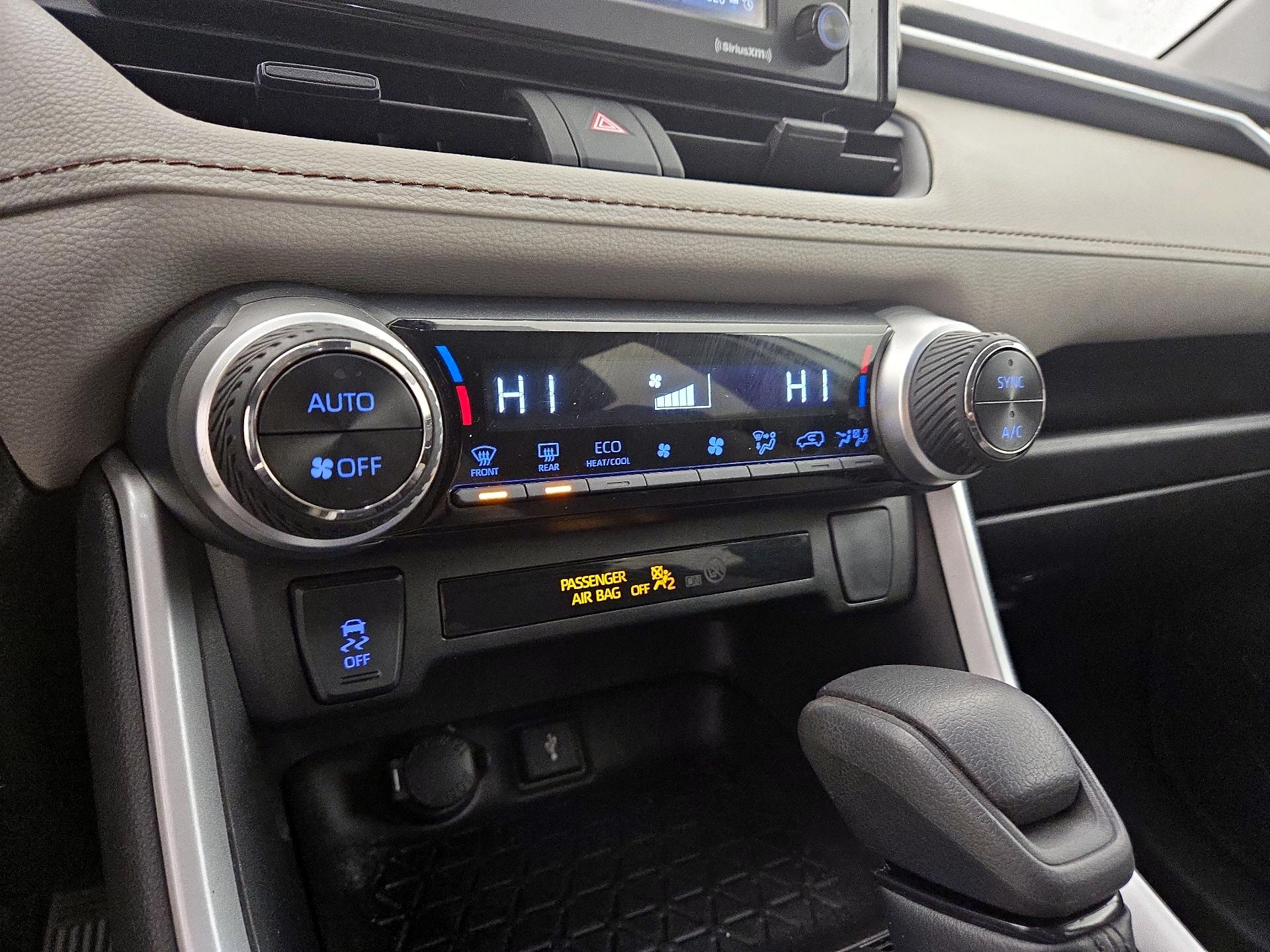 Thumbnail: 2022 Toyota RAV4 - 16