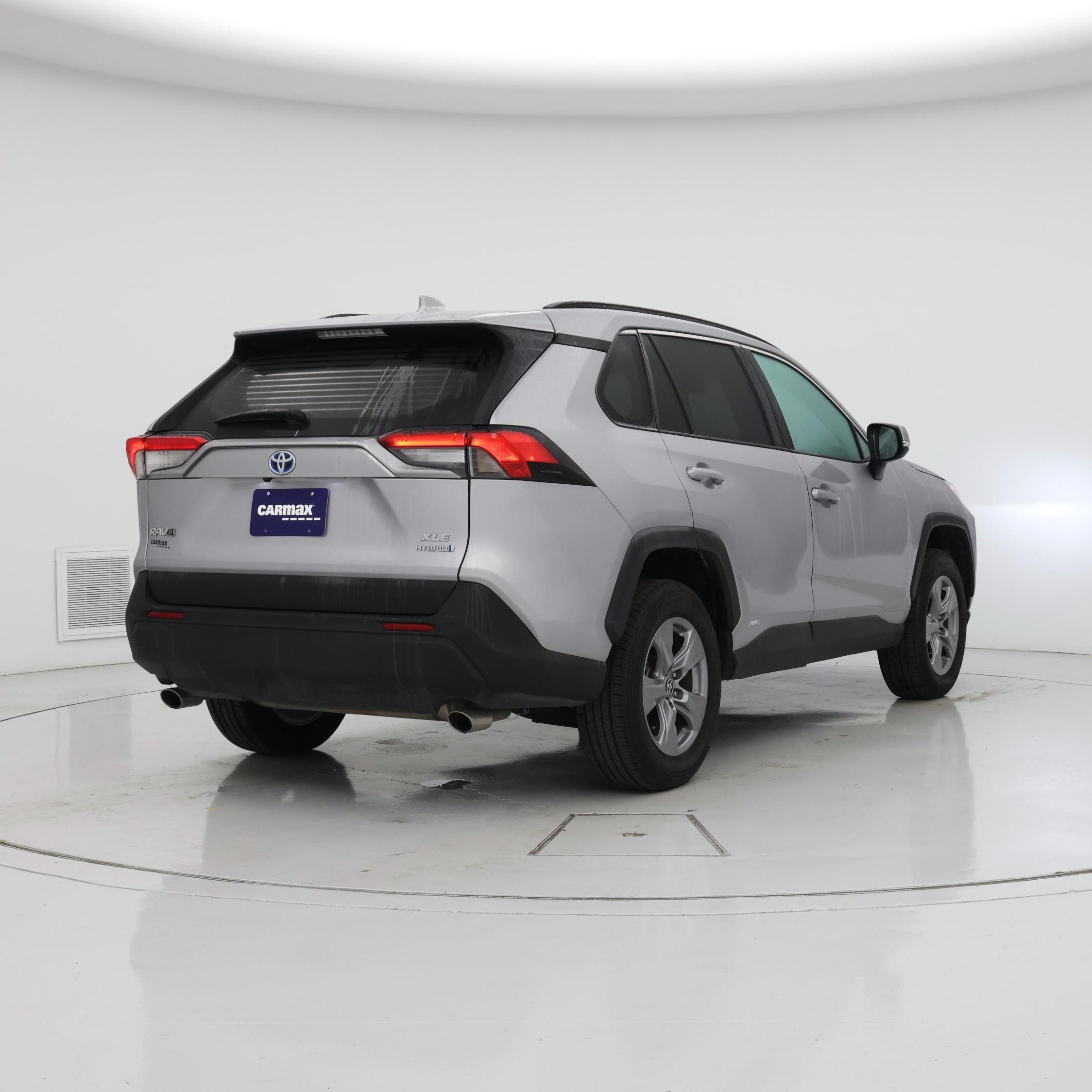 Thumbnail: 2022 Toyota RAV4 - 8