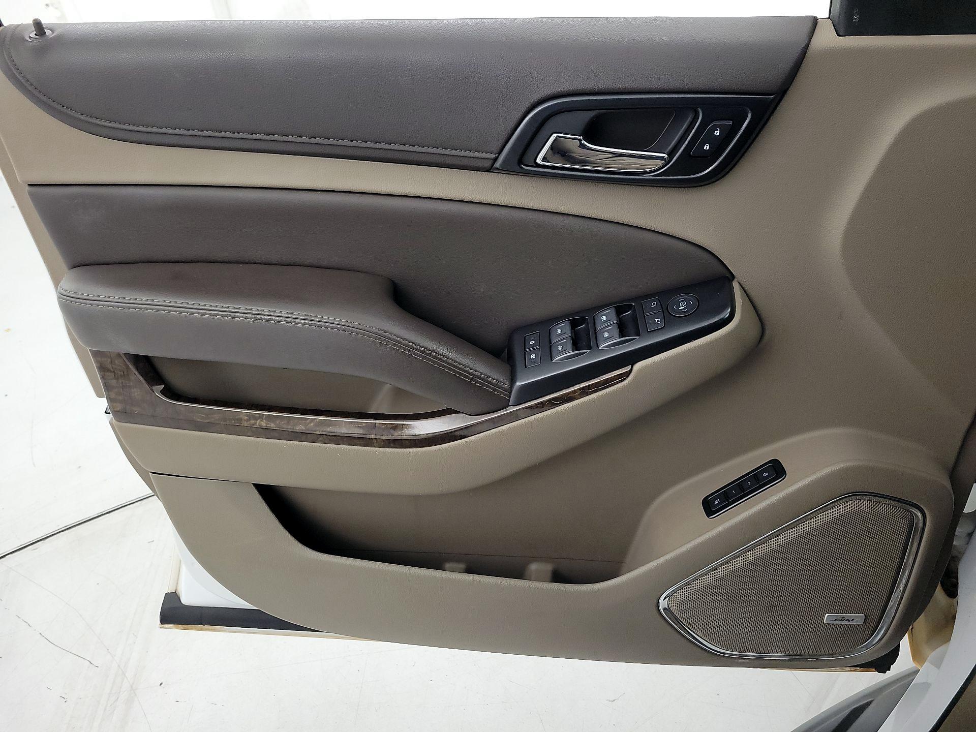 Thumbnail: 2020 Chevrolet Tahoe - 12