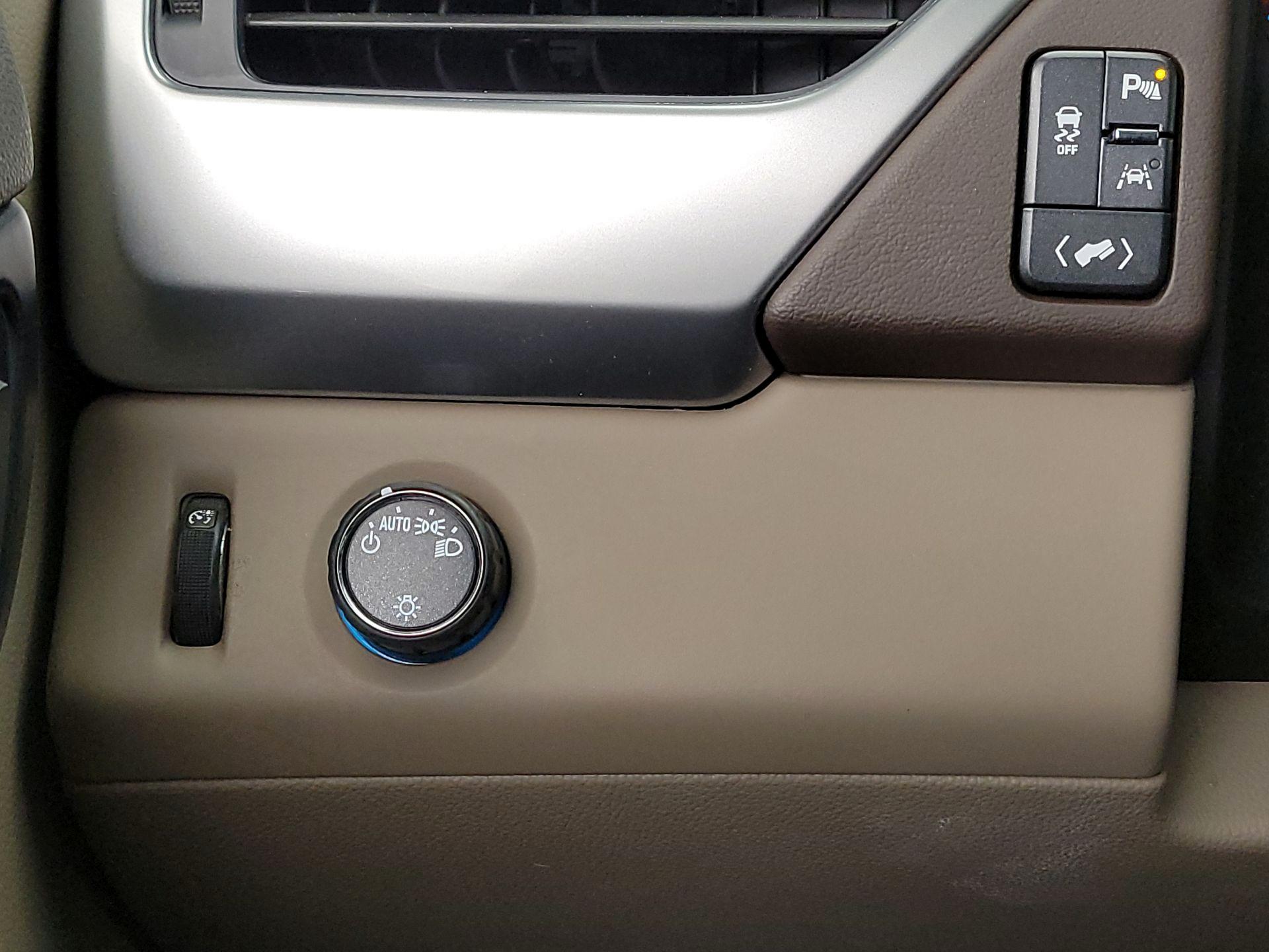 Thumbnail: 2020 Chevrolet Tahoe - 13