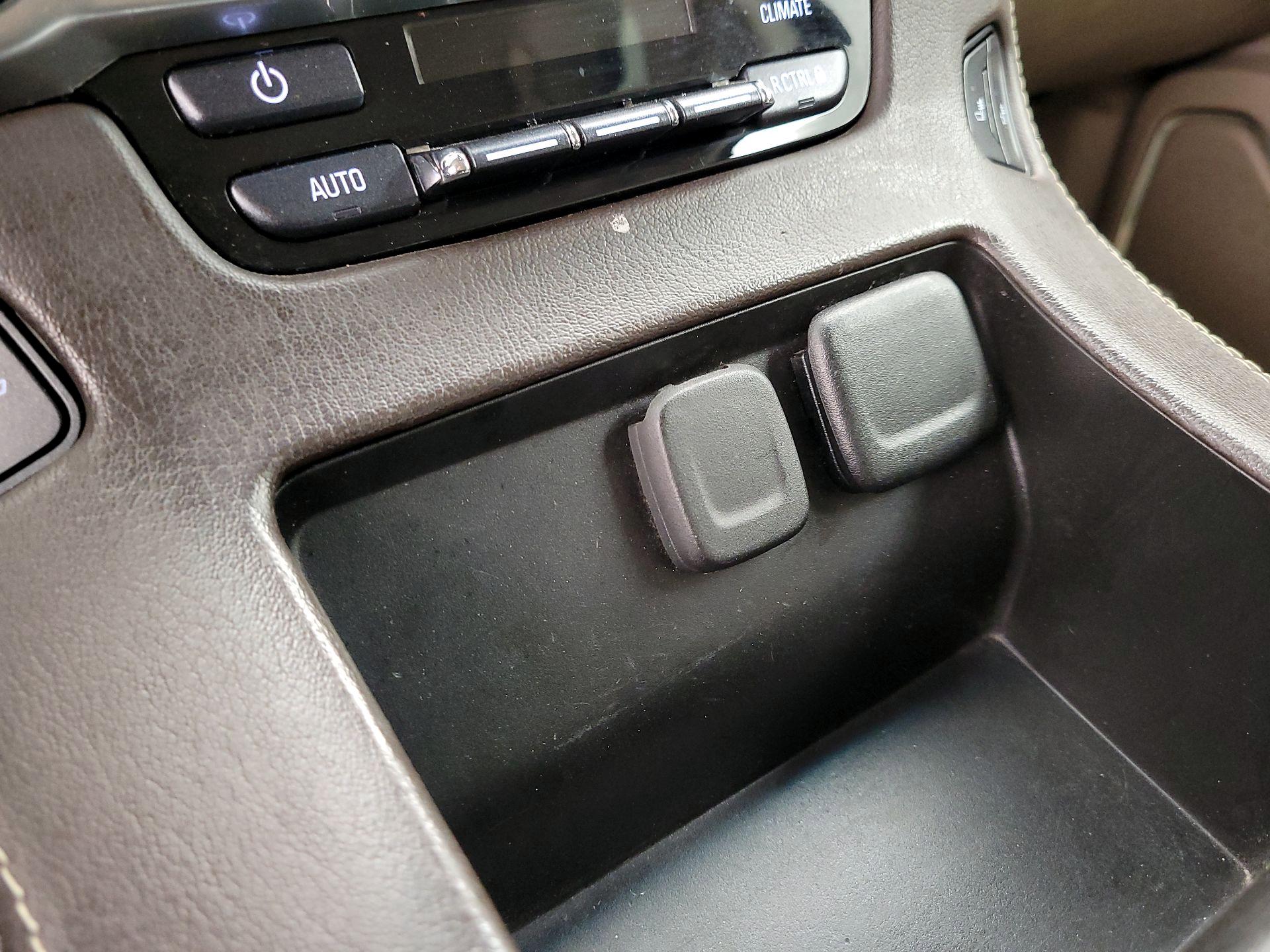 Thumbnail: 2020 Chevrolet Tahoe - 18