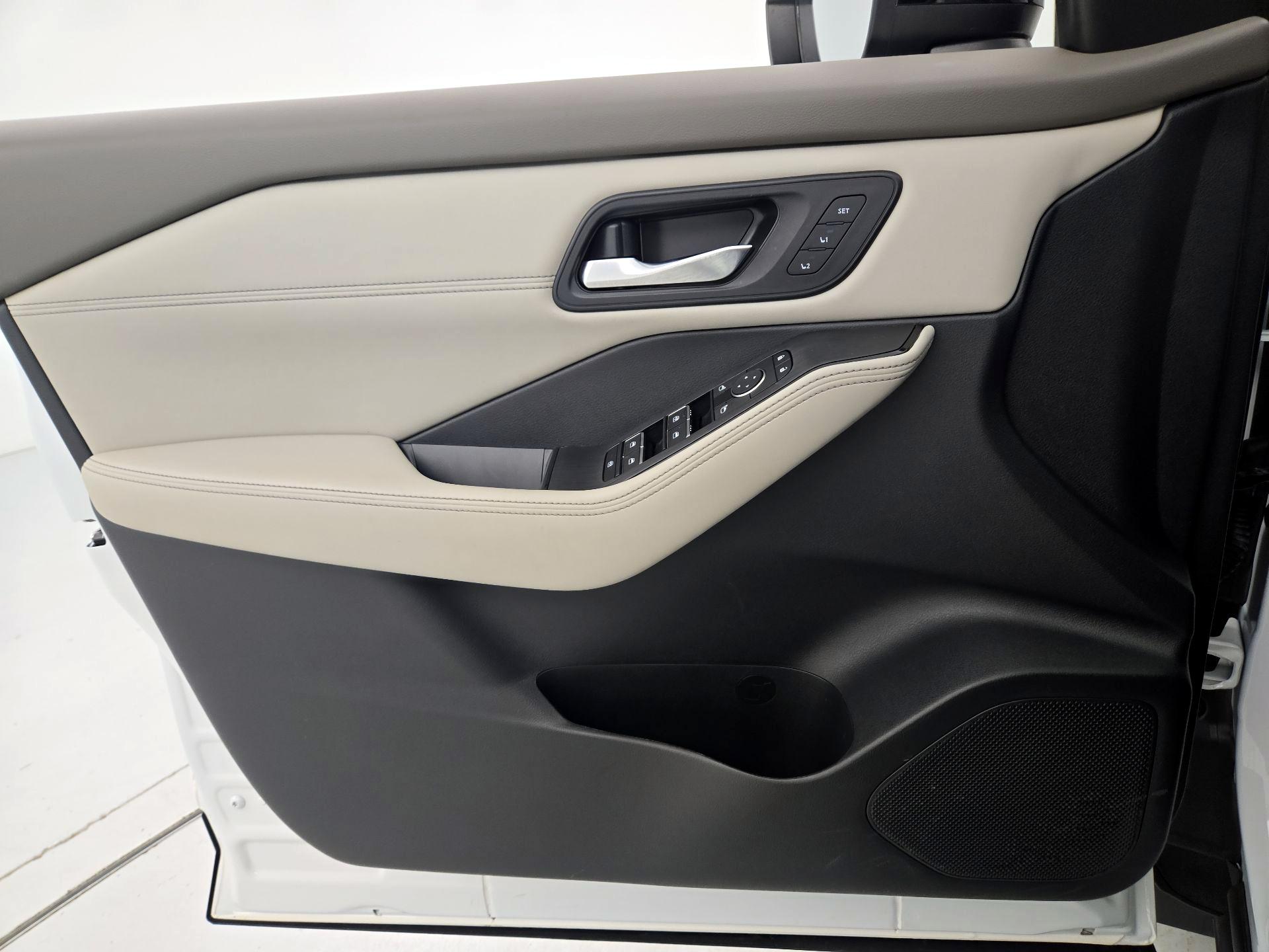 Thumbnail: 2023 Nissan Rogue - 12