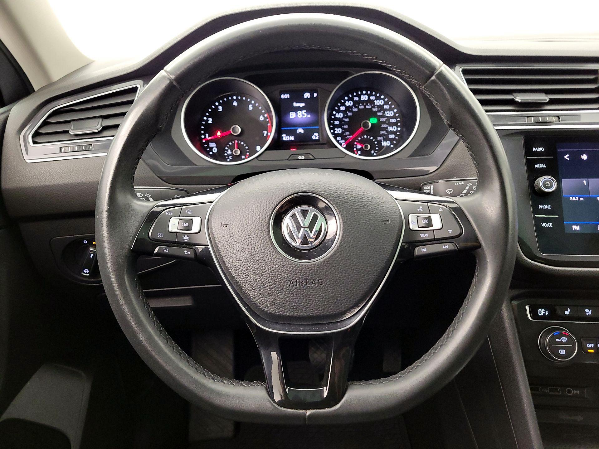 Thumbnail: 2020 Volkswagen Tiguan - 10