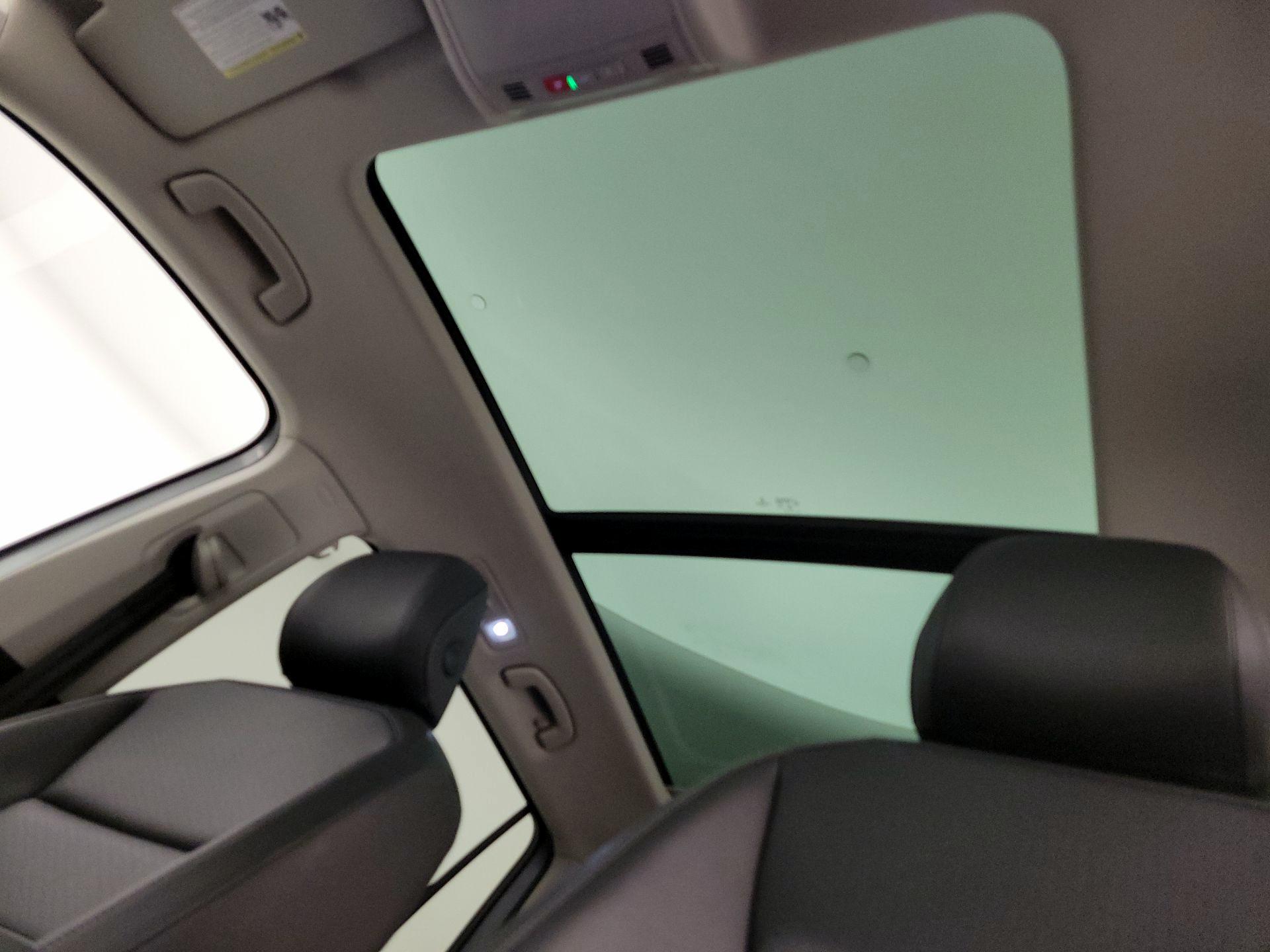 Thumbnail: 2020 Volkswagen Tiguan - 19