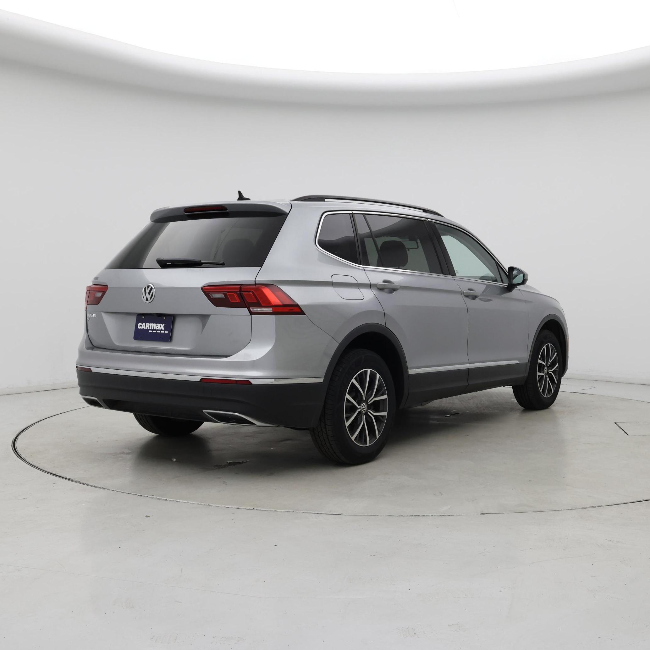 Thumbnail: 2020 Volkswagen Tiguan - 8