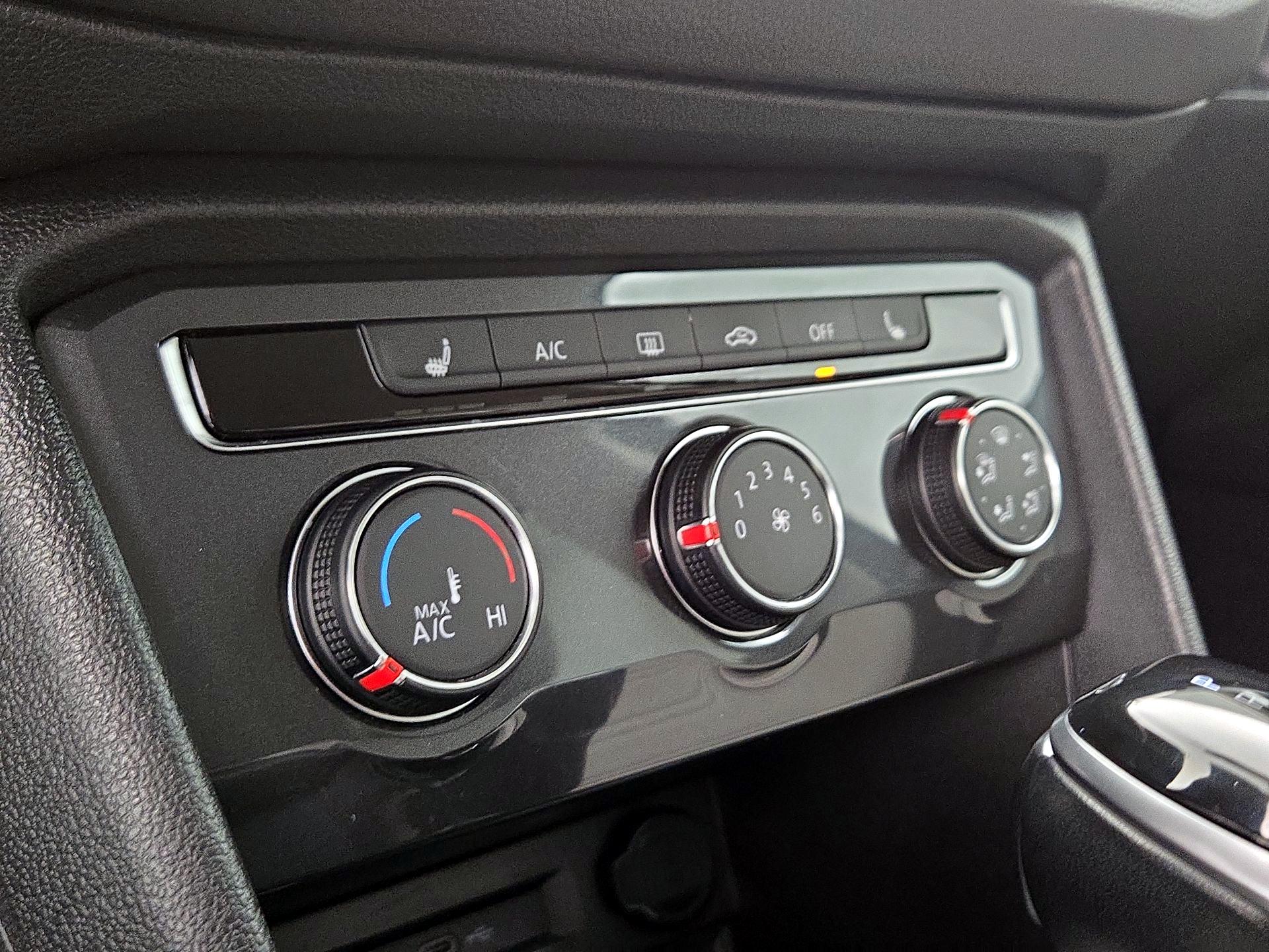 Thumbnail: 2022 Volkswagen Tiguan - 16