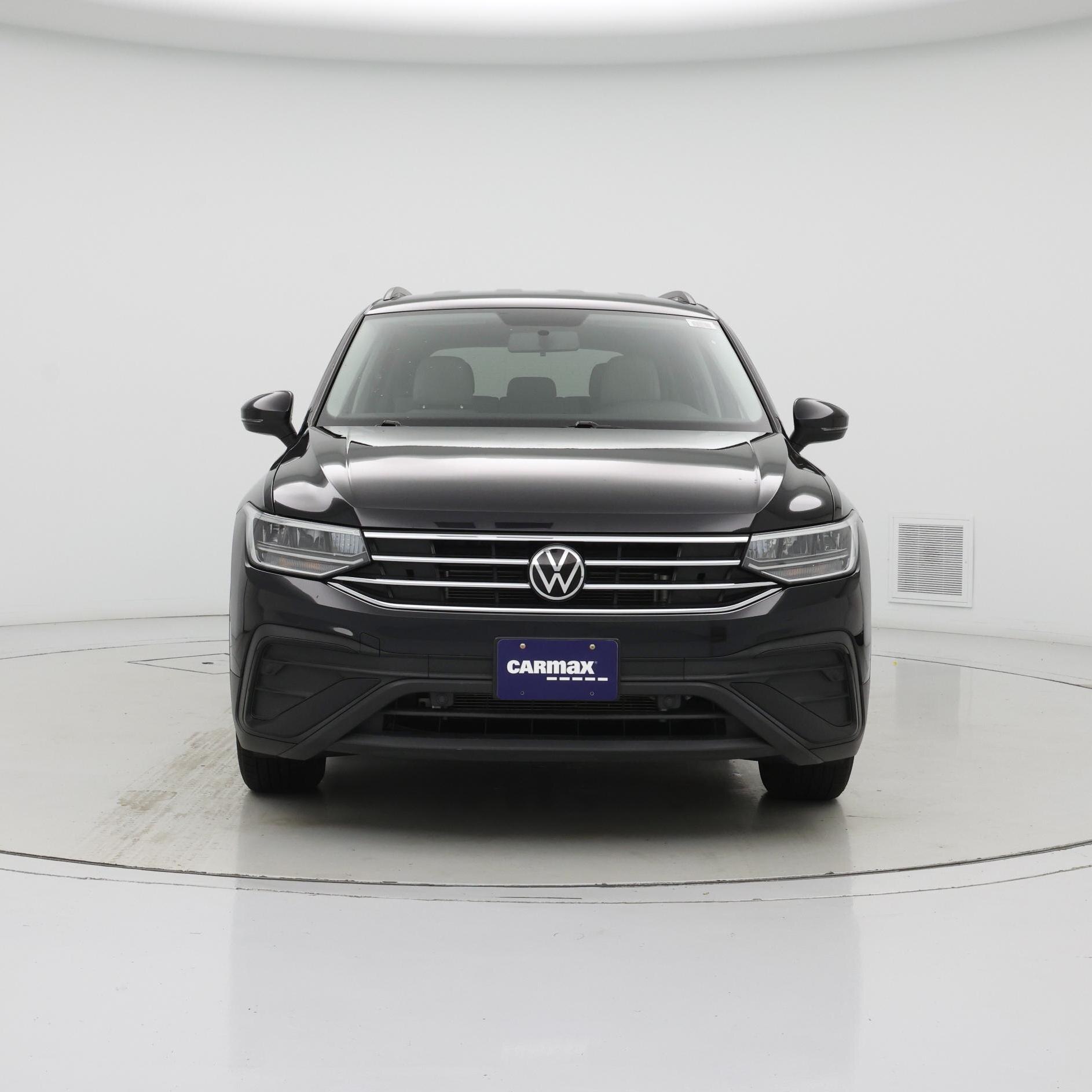 Thumbnail: 2022 Volkswagen Tiguan - 5