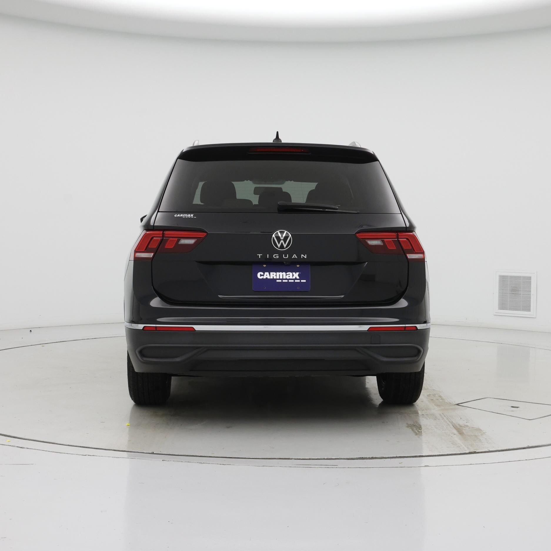 Thumbnail: 2022 Volkswagen Tiguan - 6