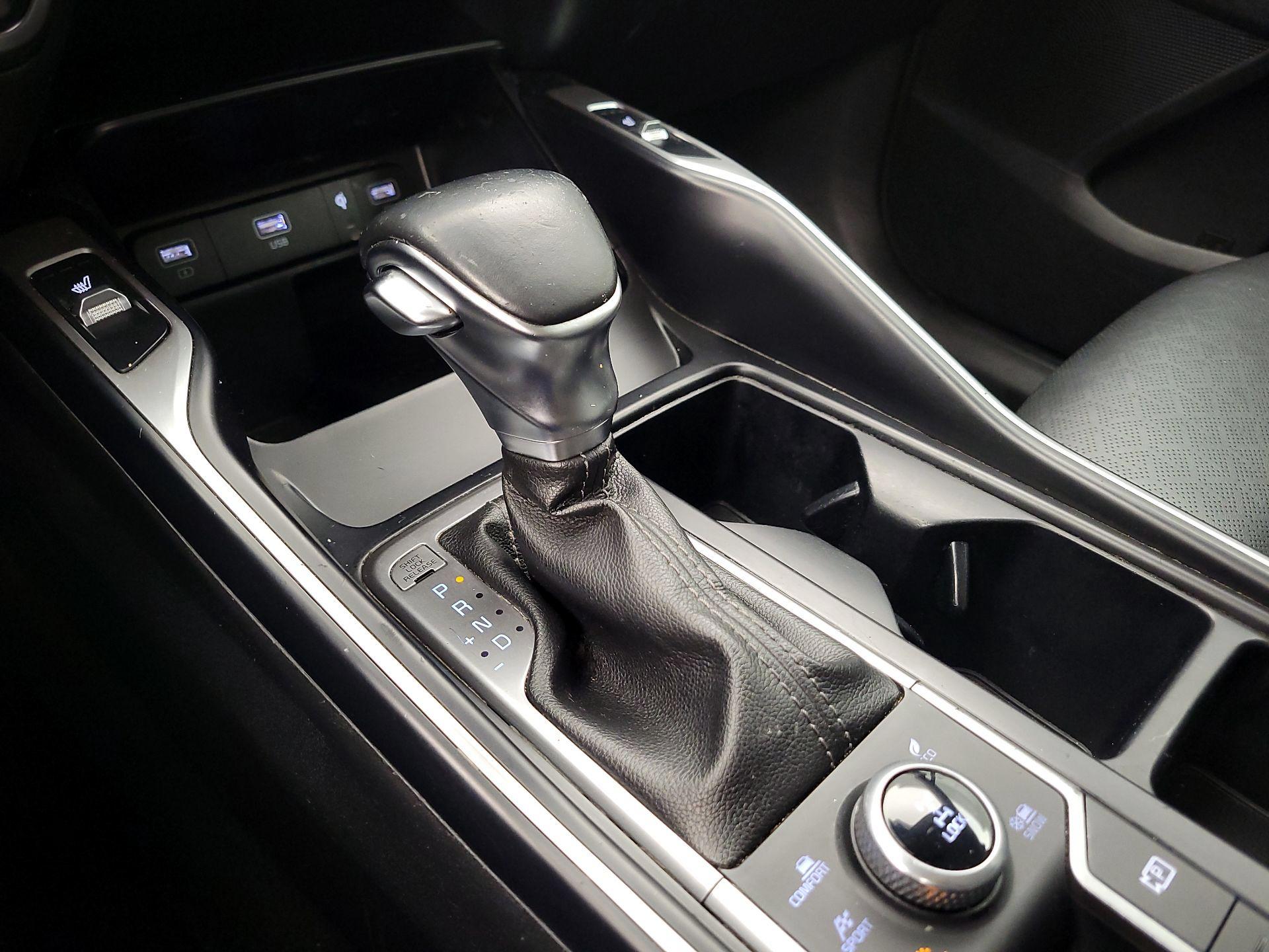 Thumbnail: 2022 Kia Sorento - 18