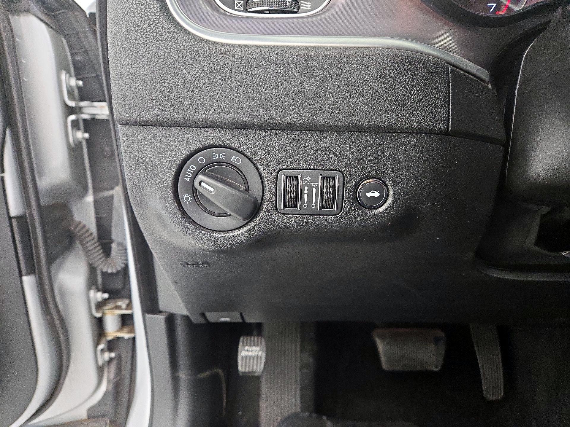 Thumbnail: 2022 Dodge Charger - 13