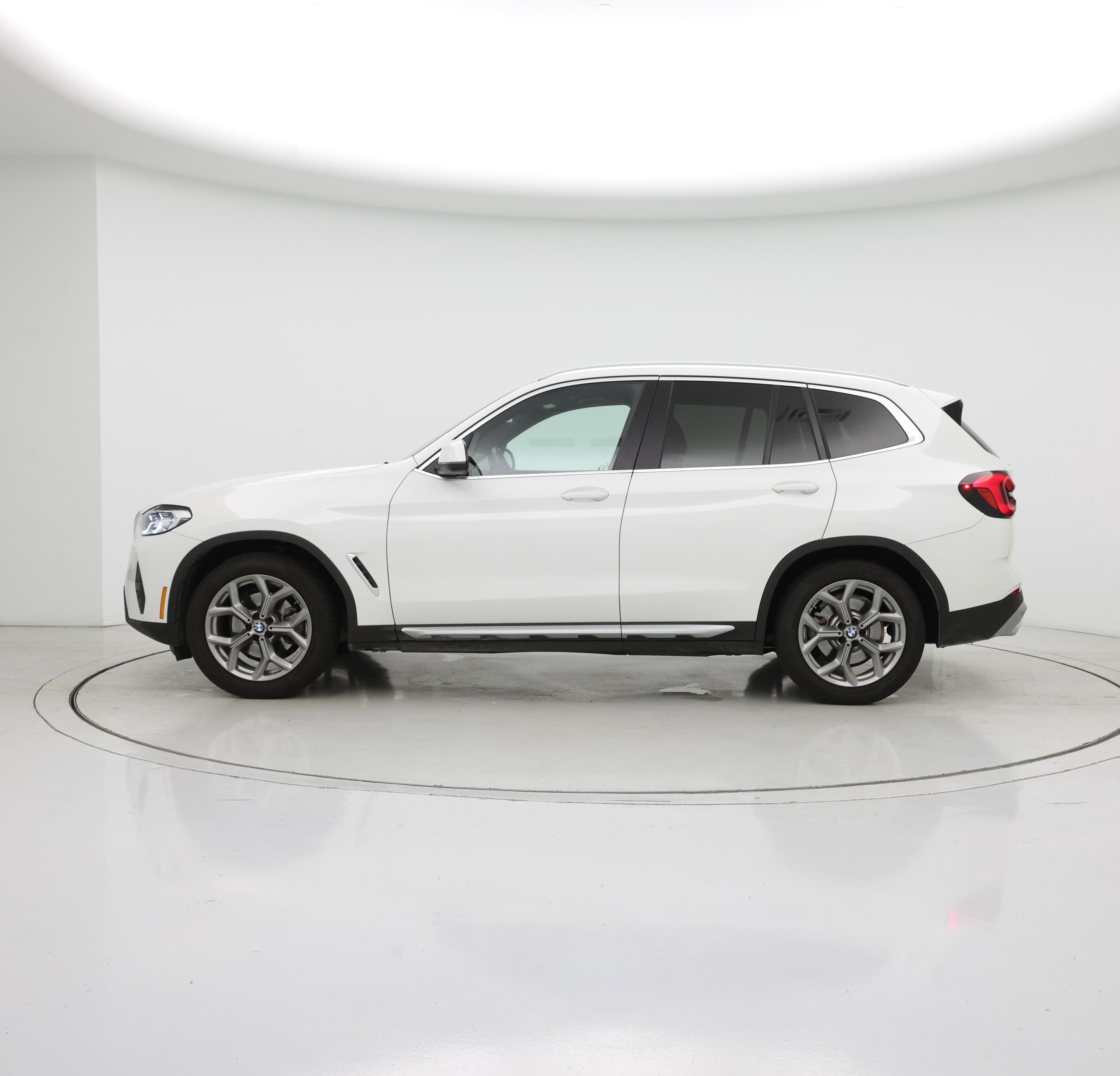 Thumbnail: 2022 BMW X3 - 3
