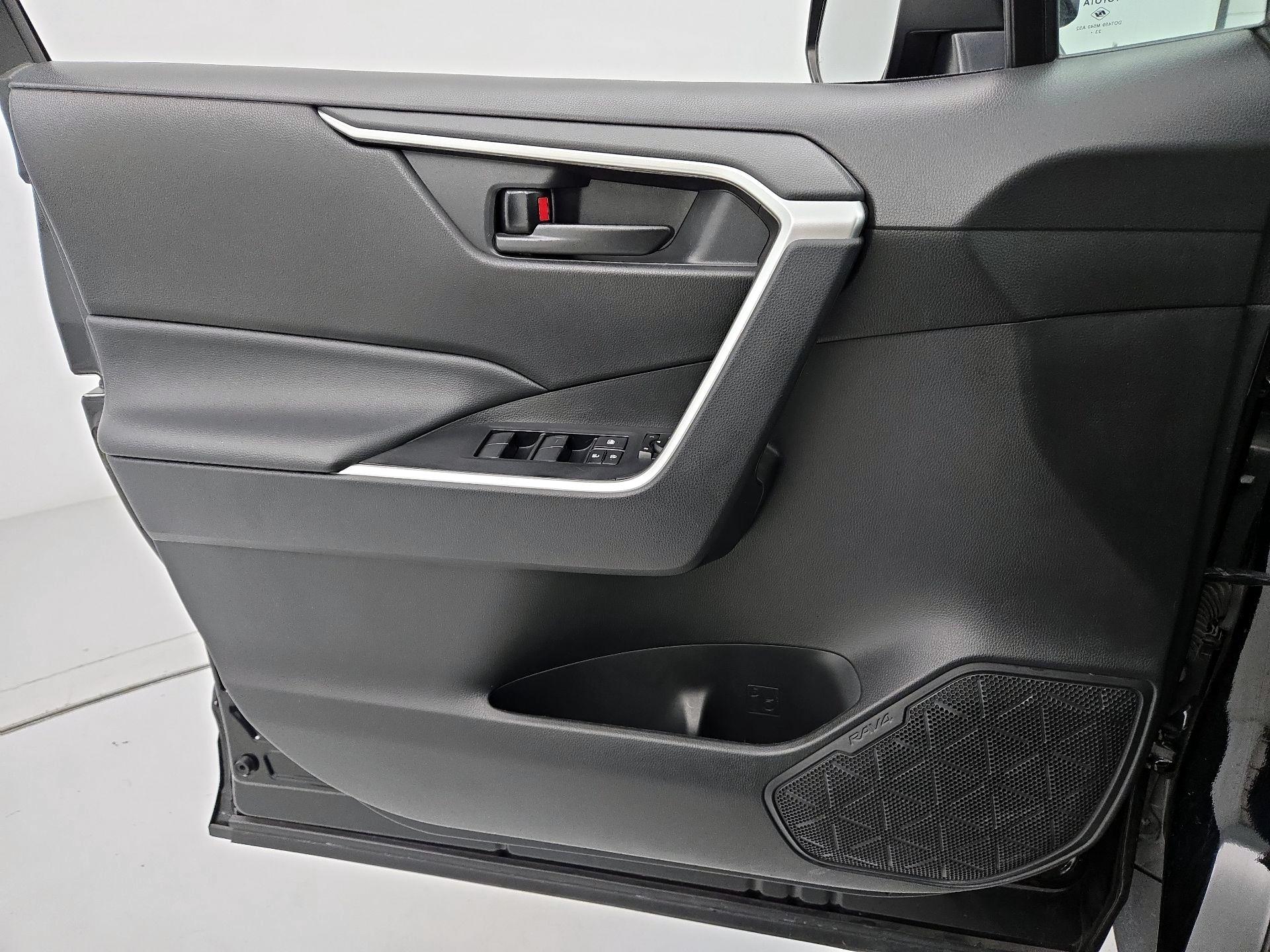 Thumbnail: 2024 Toyota RAV4 - 12