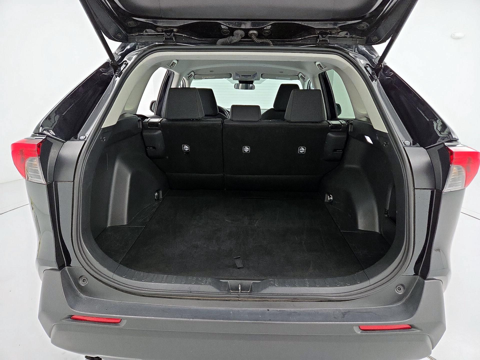 Thumbnail: 2024 Toyota RAV4 - 20